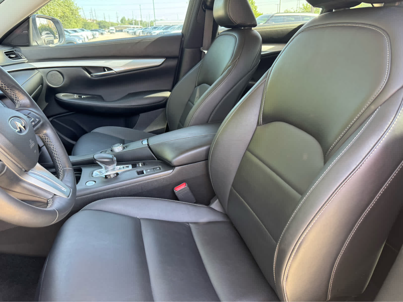 Certified Used 2020 Graphite Shadow INFINITI LUXE image 11