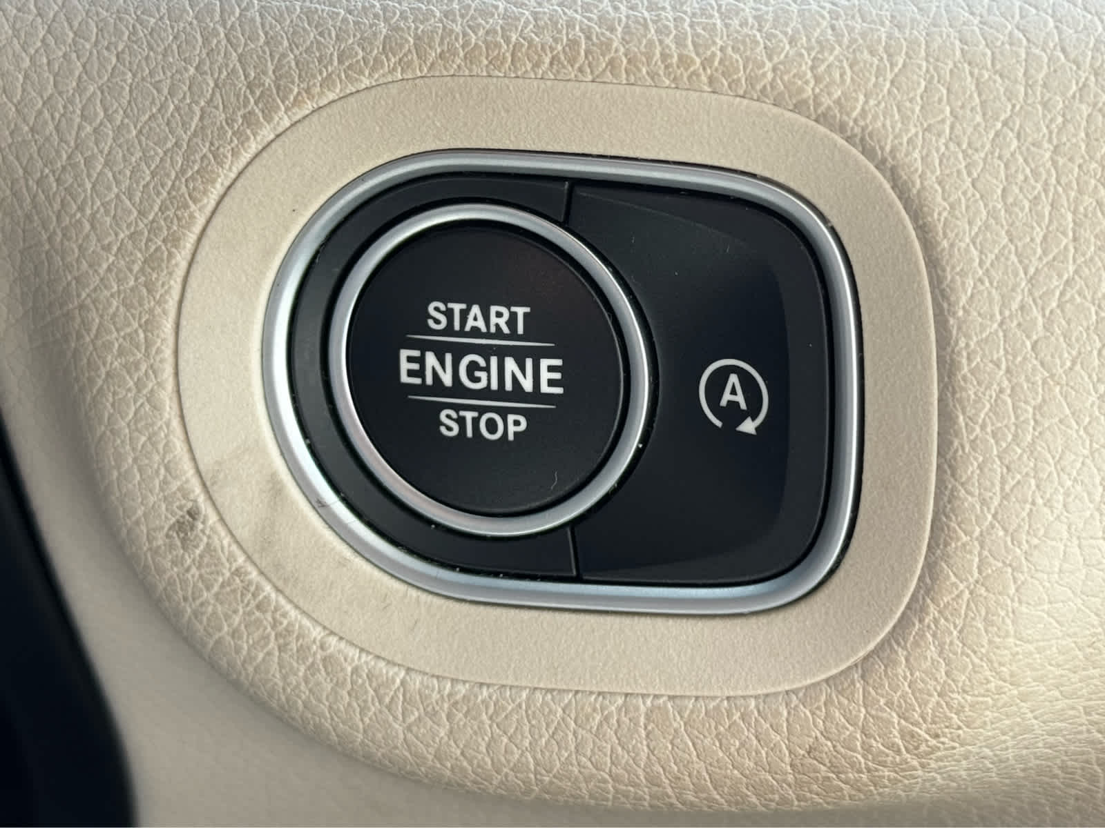 Used 2025 Polar White Mercedes-Benz GLS 450 image 15