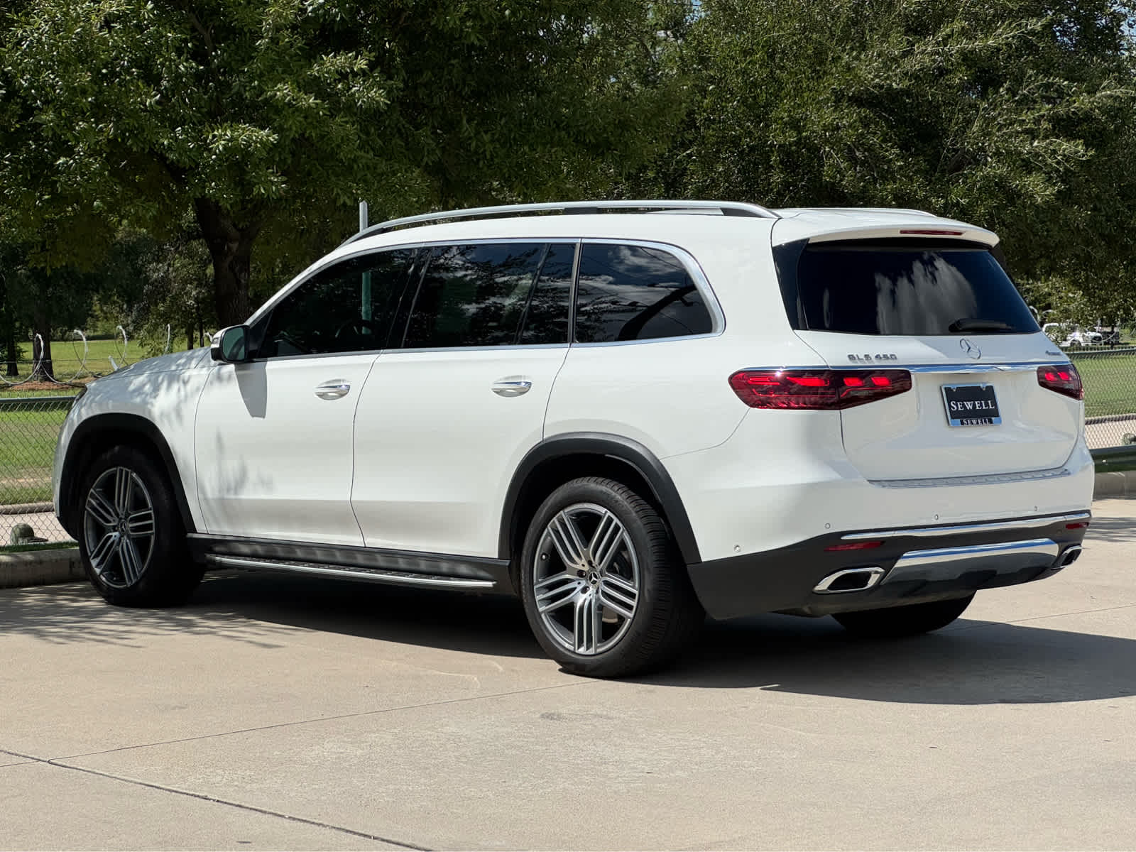 Used 2025 Polar White Mercedes-Benz GLS 450 image 8