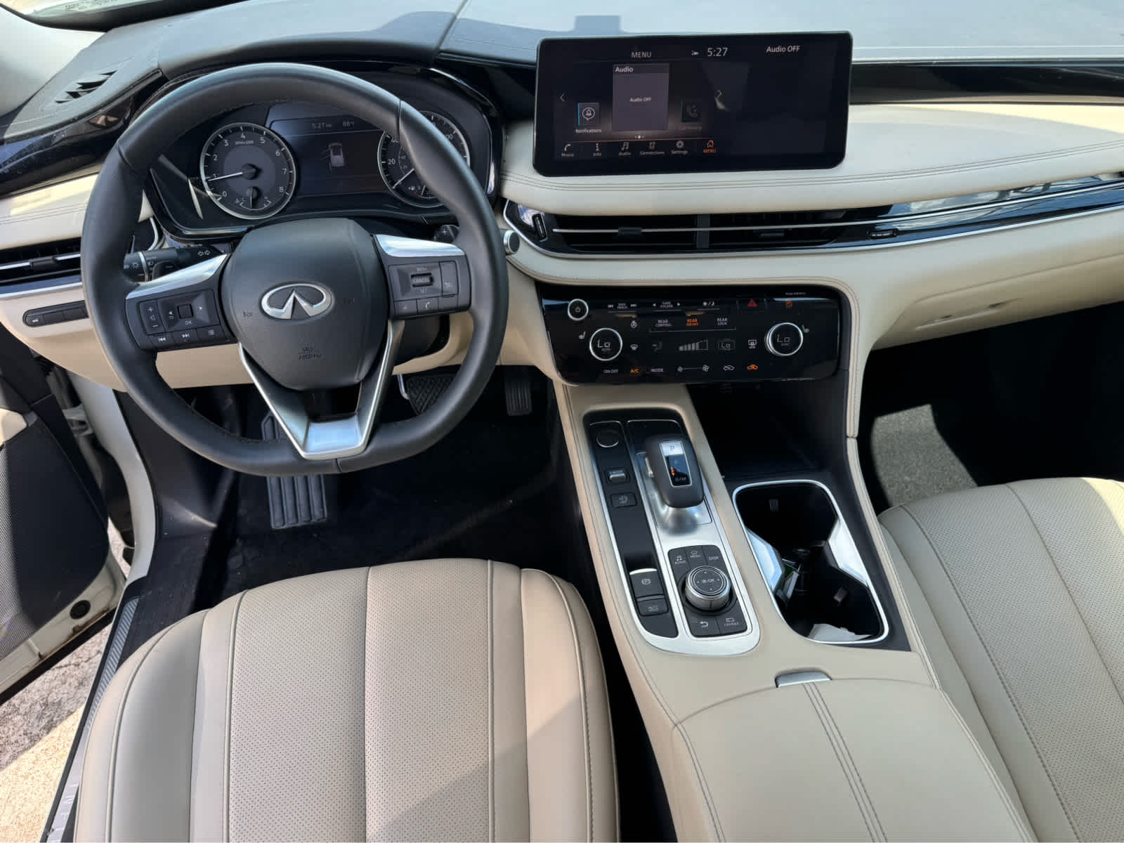 Certified Used 2025 Glacier White INFINITI PURE image 19