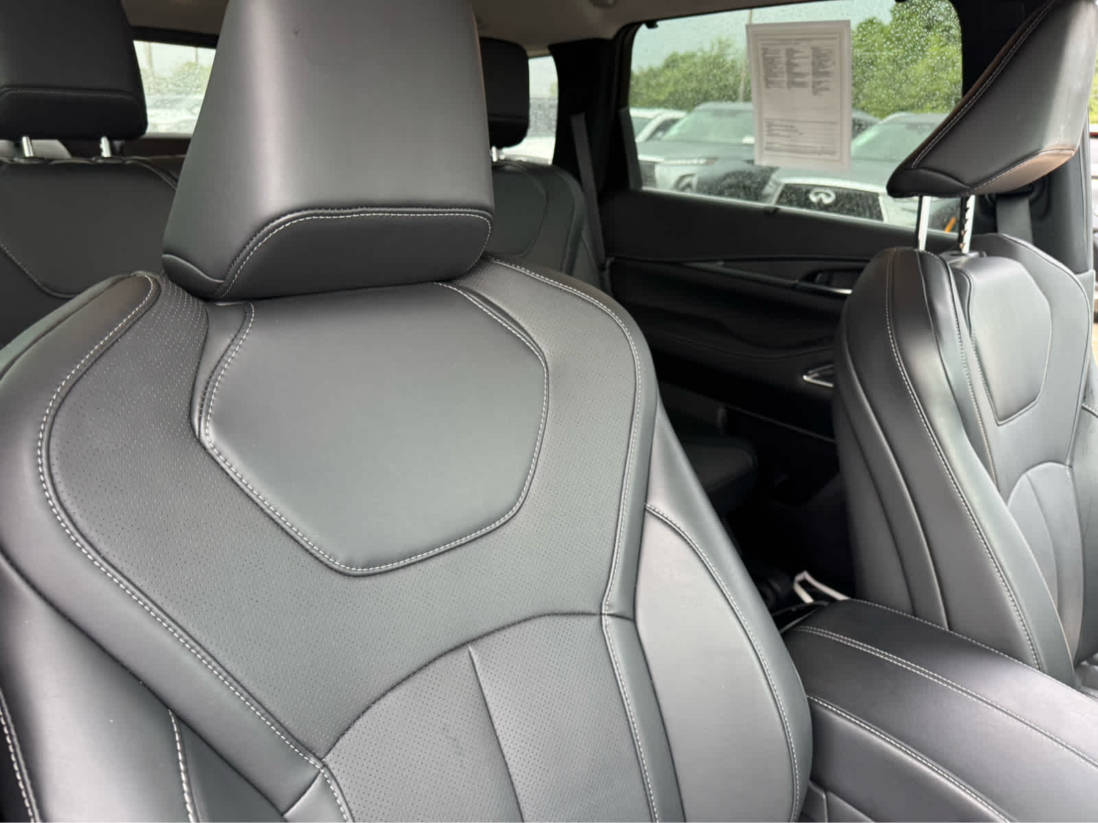 Certified Used 2026 Grand Blue INFINITI LUXE image 12