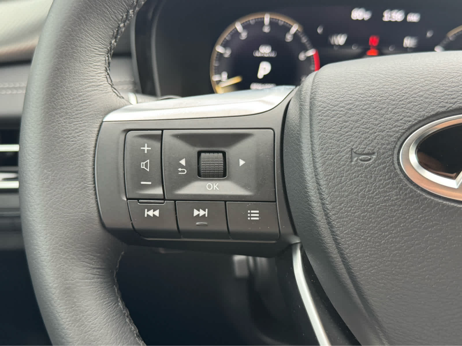 Certified Used 2026 Grand Blue INFINITI LUXE image 23