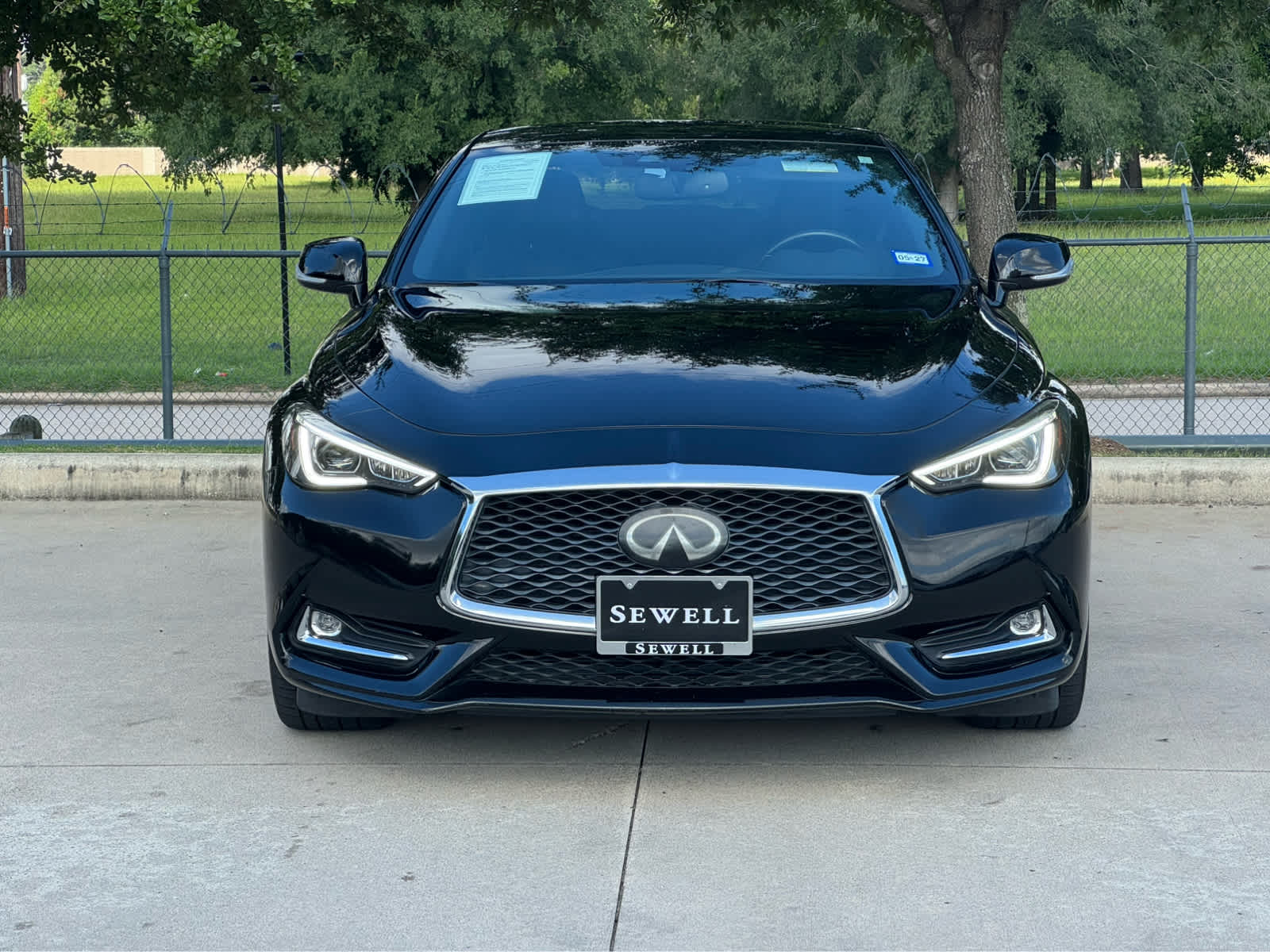 Certified Used 2019 Black Obsidian INFINITI 3.0t LUXE image 2