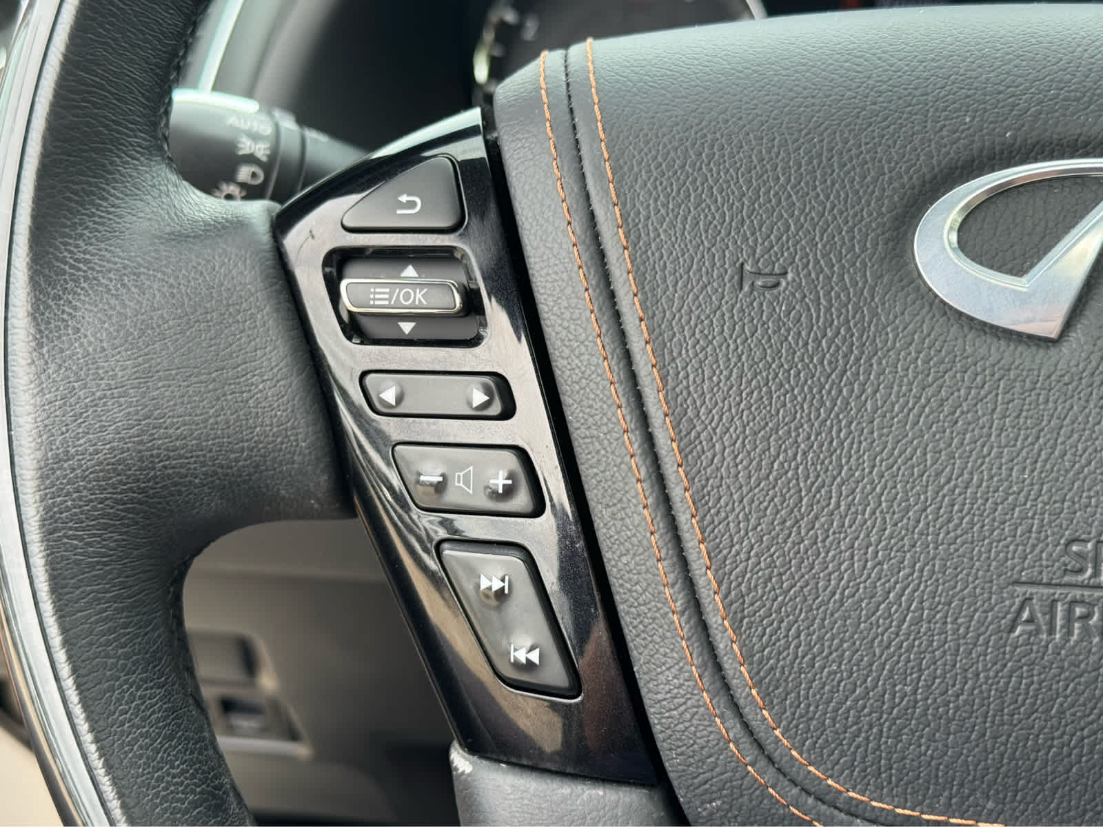 2023 INFINITI QX80 Sensory 4WD - Photo 22