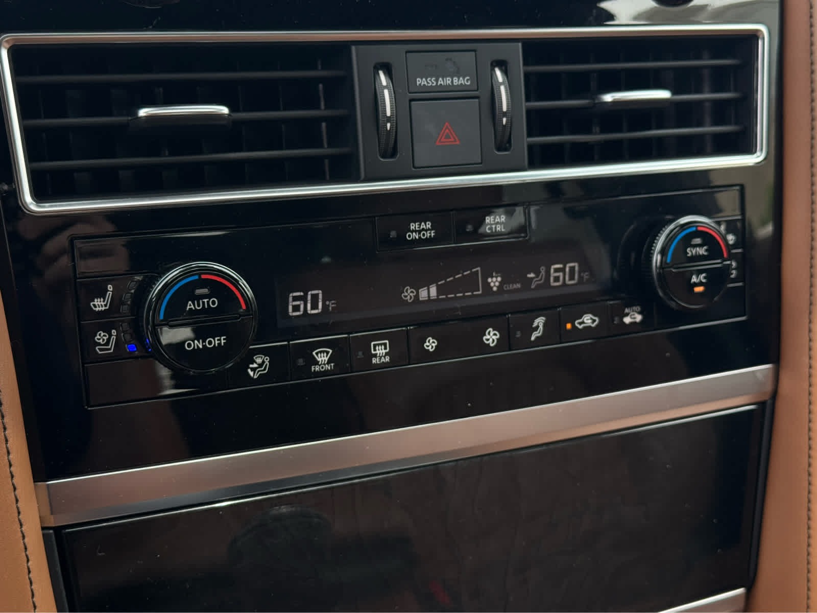 2023 INFINITI QX80 Sensory 4WD - Photo 16