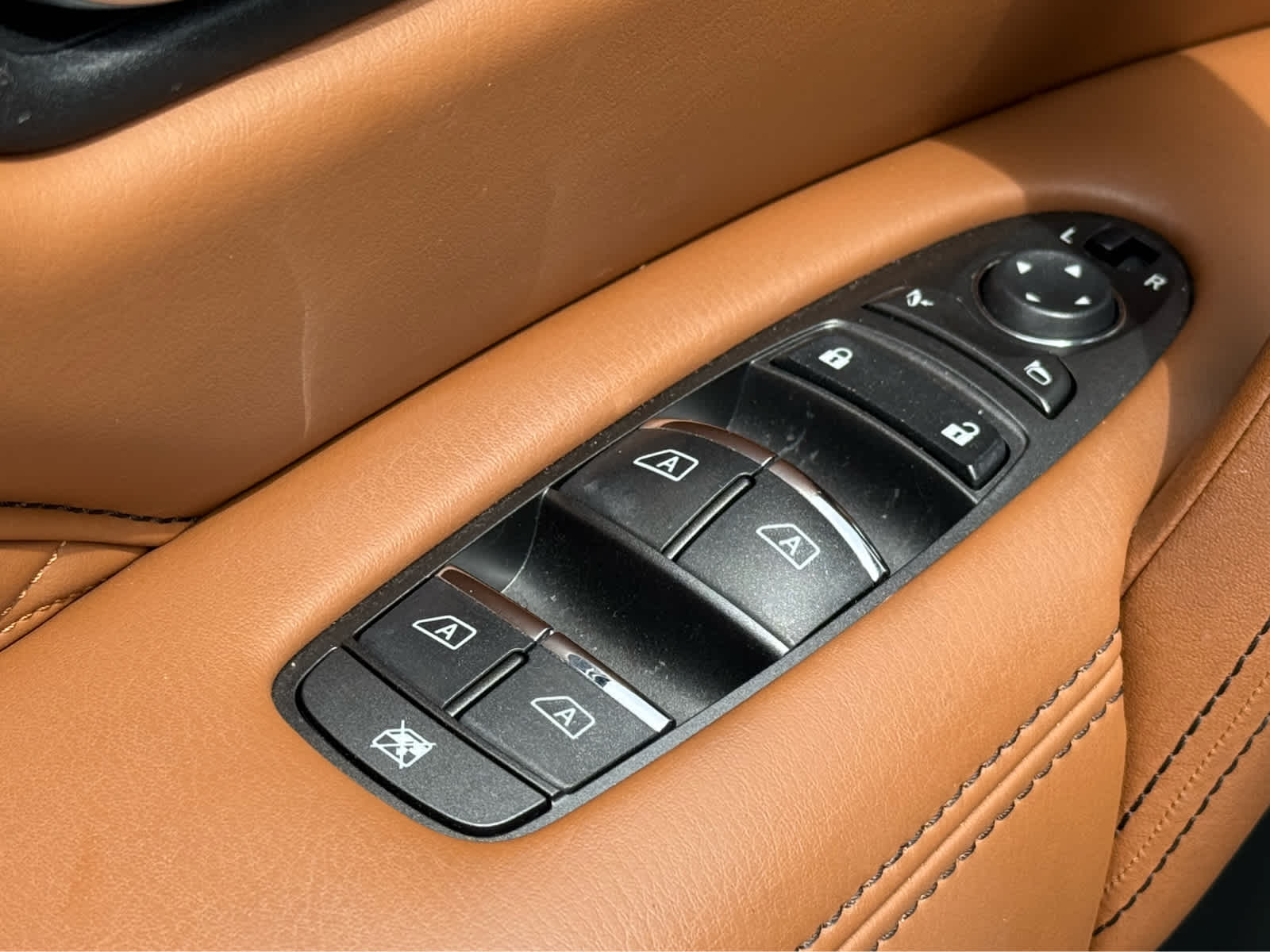 2023 INFINITI QX80 Sensory 4WD - Photo 19