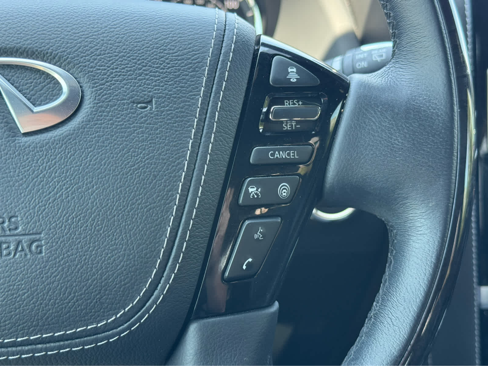 Certified Used 2024 Champagne Quartz INFINITI SENSORY image 23