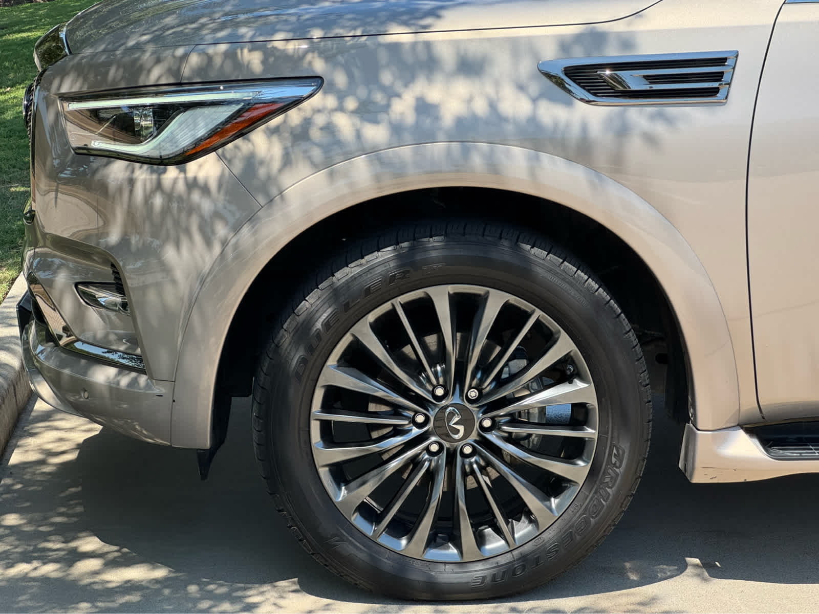 Certified Used 2024 Champagne Quartz INFINITI SENSORY image 8