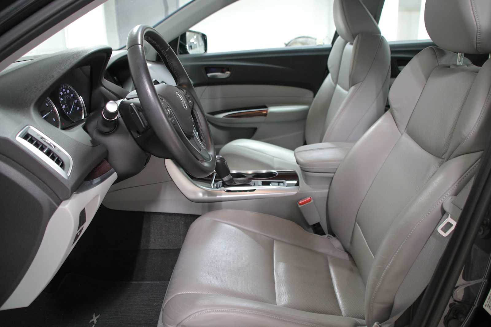 Used 2015 Graphite Luster Metallic Acura Tech image 9