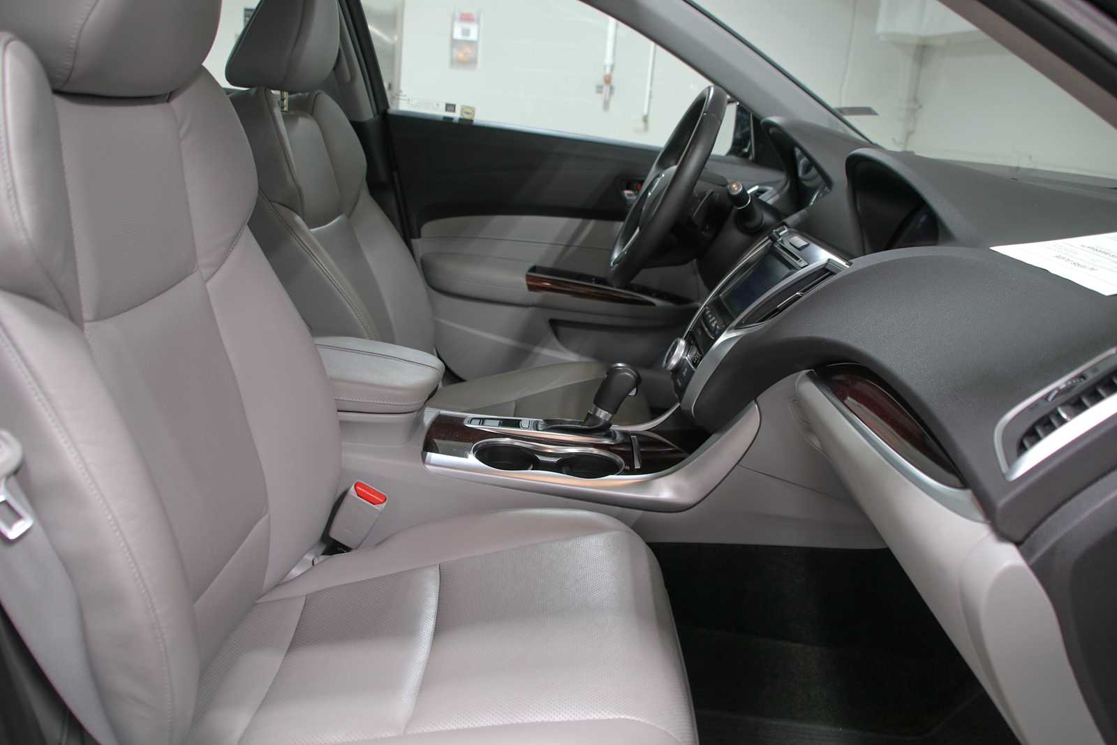 Used 2015 Graphite Luster Metallic Acura Tech image 19