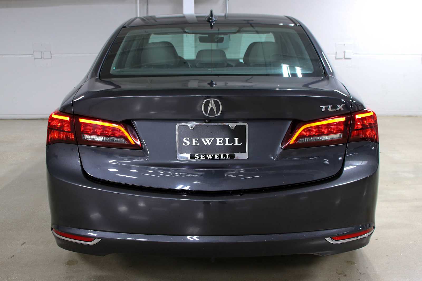 Used 2015 Graphite Luster Metallic Acura Tech image 4