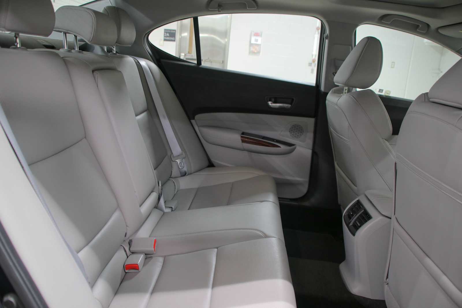 Used 2015 Graphite Luster Metallic Acura Tech image 18