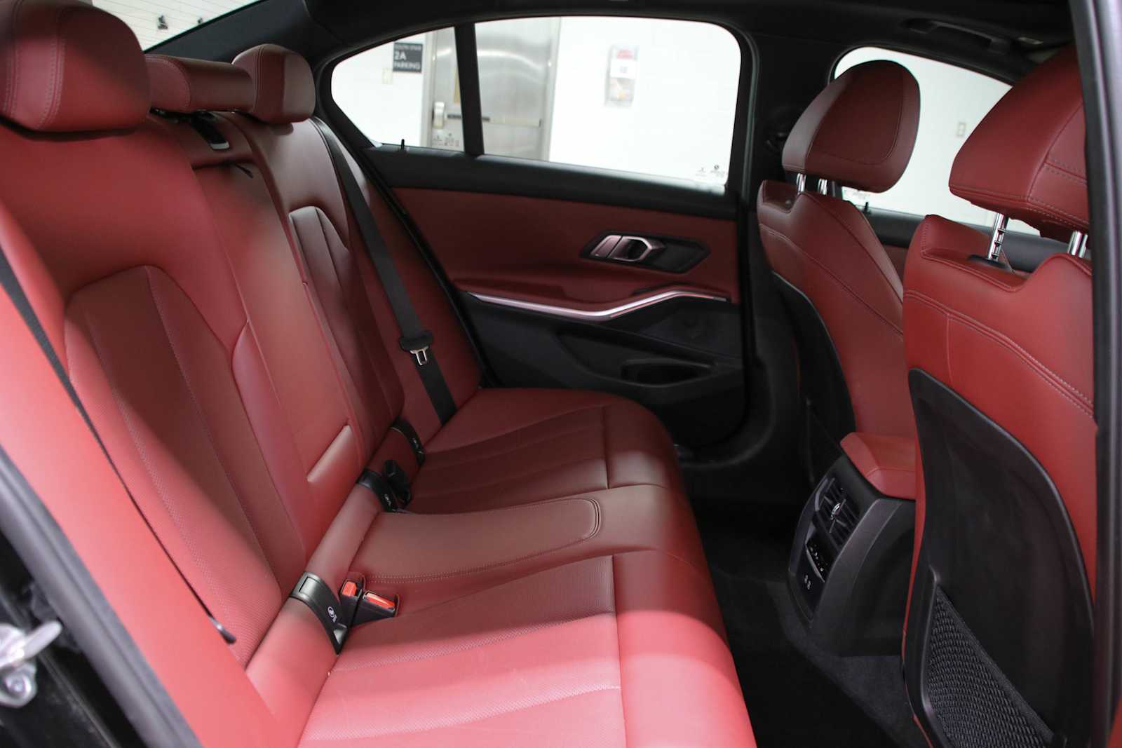 Used 2022 Black Sapphire Metallic BMW 330i image 17