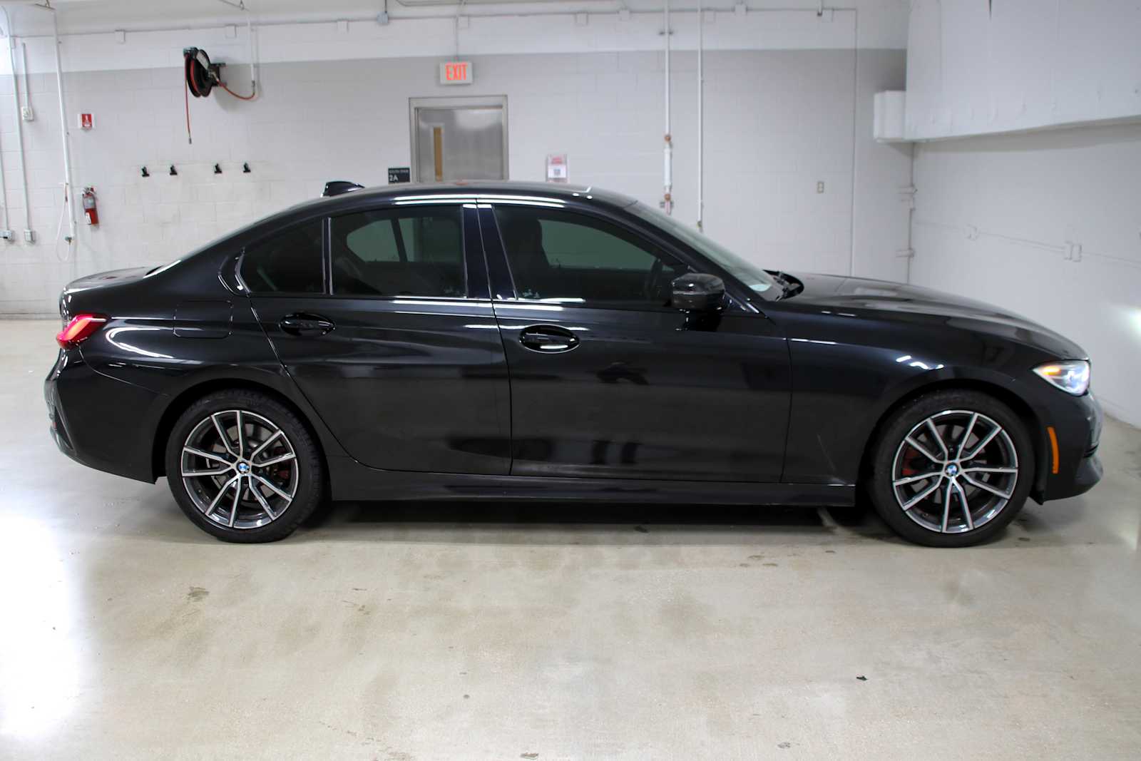 Used 2022 Black Sapphire Metallic BMW 330i image 5