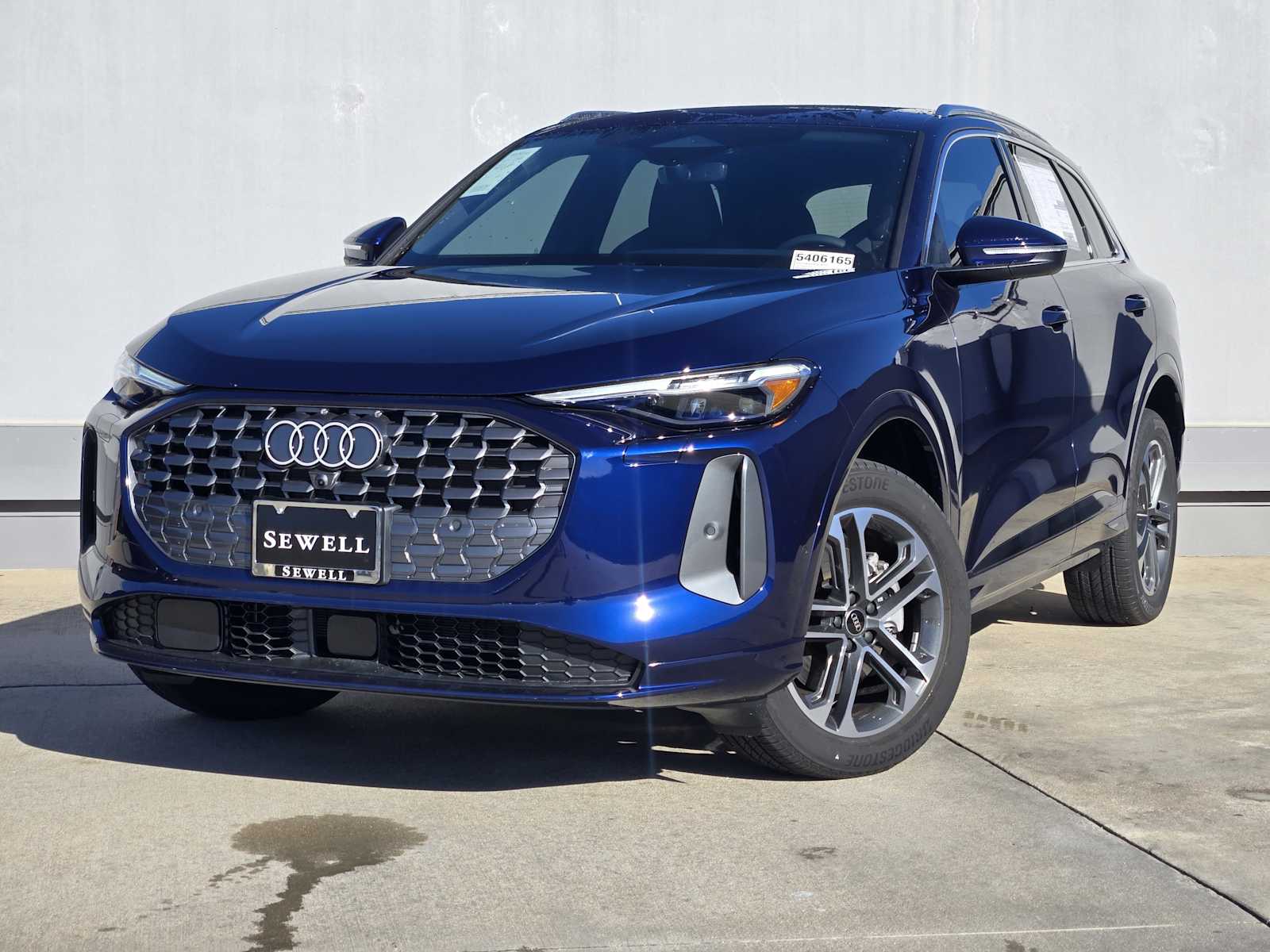 2025 Audi New Q5 Premium Plus's photo