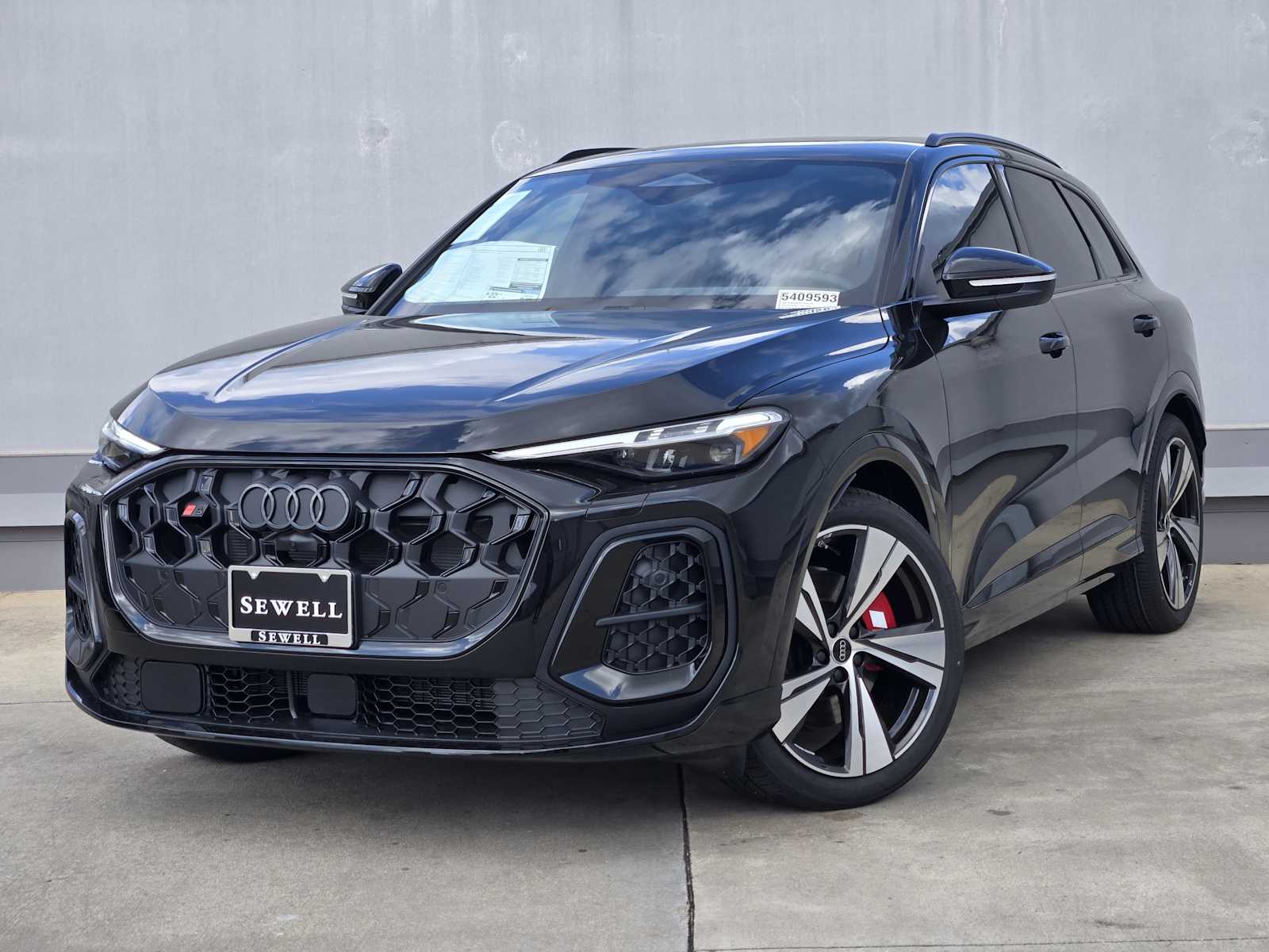 2025 Audi New SQ5 Prestige's photo