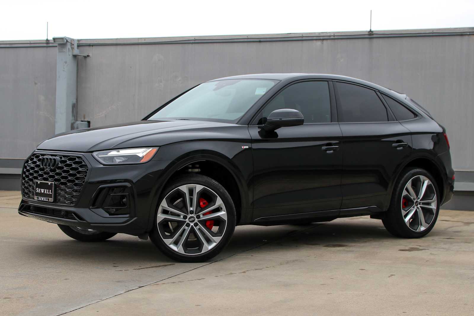 2025 Audi Q5 Sportback Premium Plus's photo