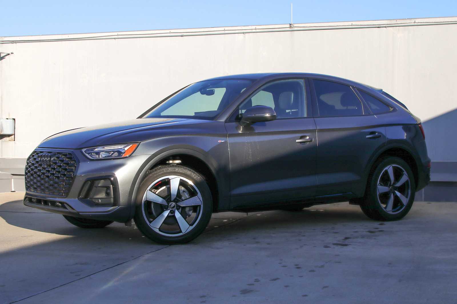 2023 Audi Q5 Sportback Premium Plus's photo