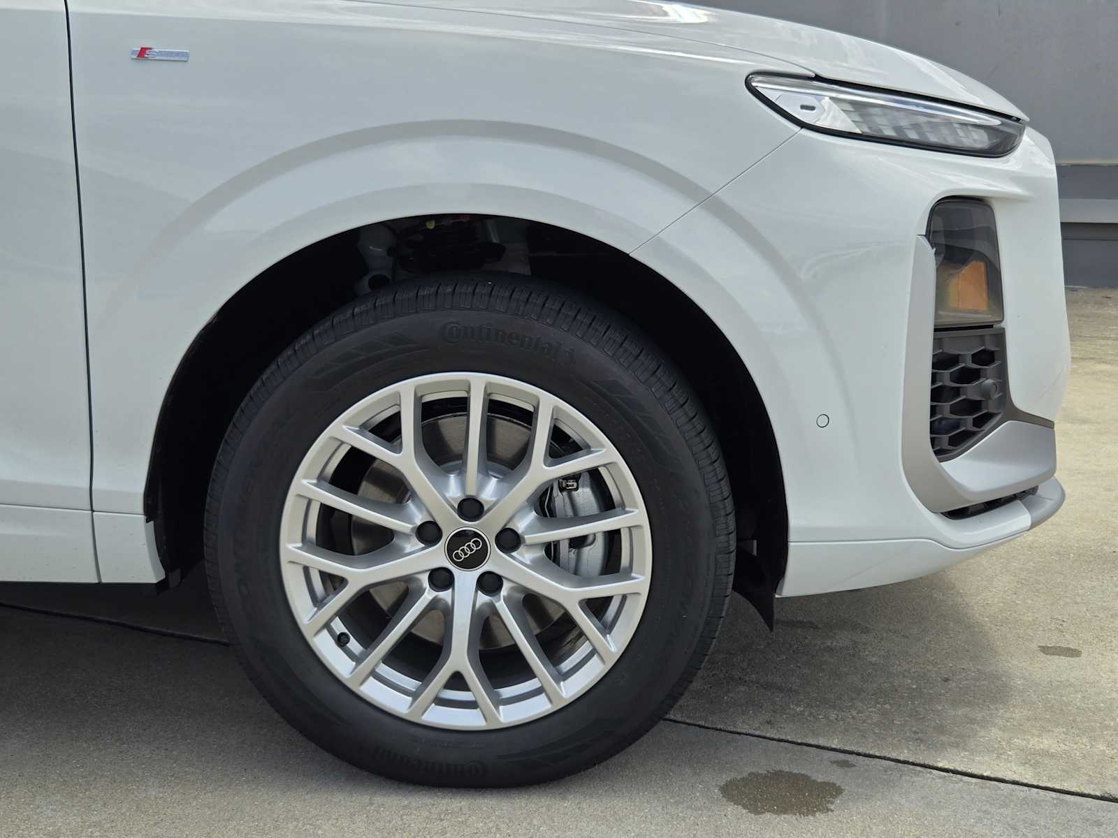 New 2026 WHITE Audi S line image 5