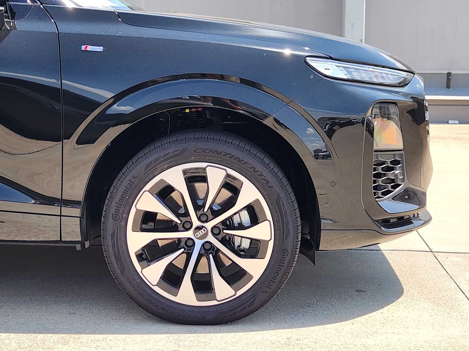 New 2026 BLACK Audi S line image 5