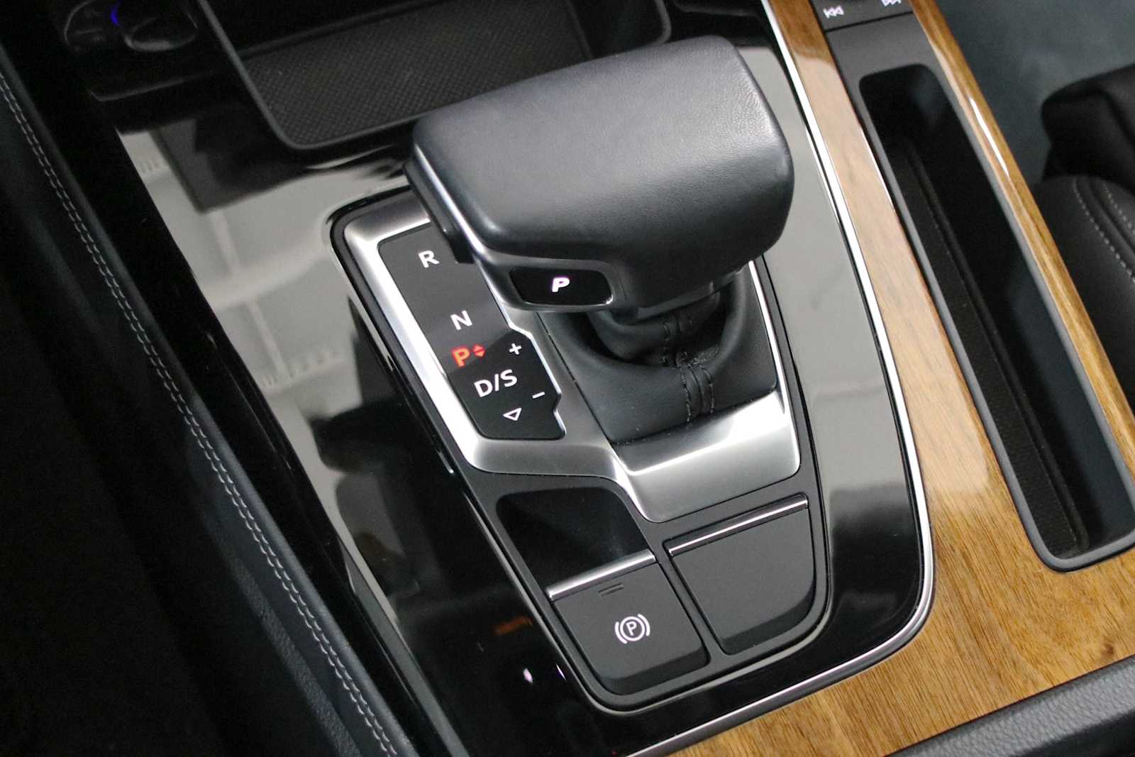 Certified Used 2021 Florett Silver Metallic Audi Premium Plus image 13