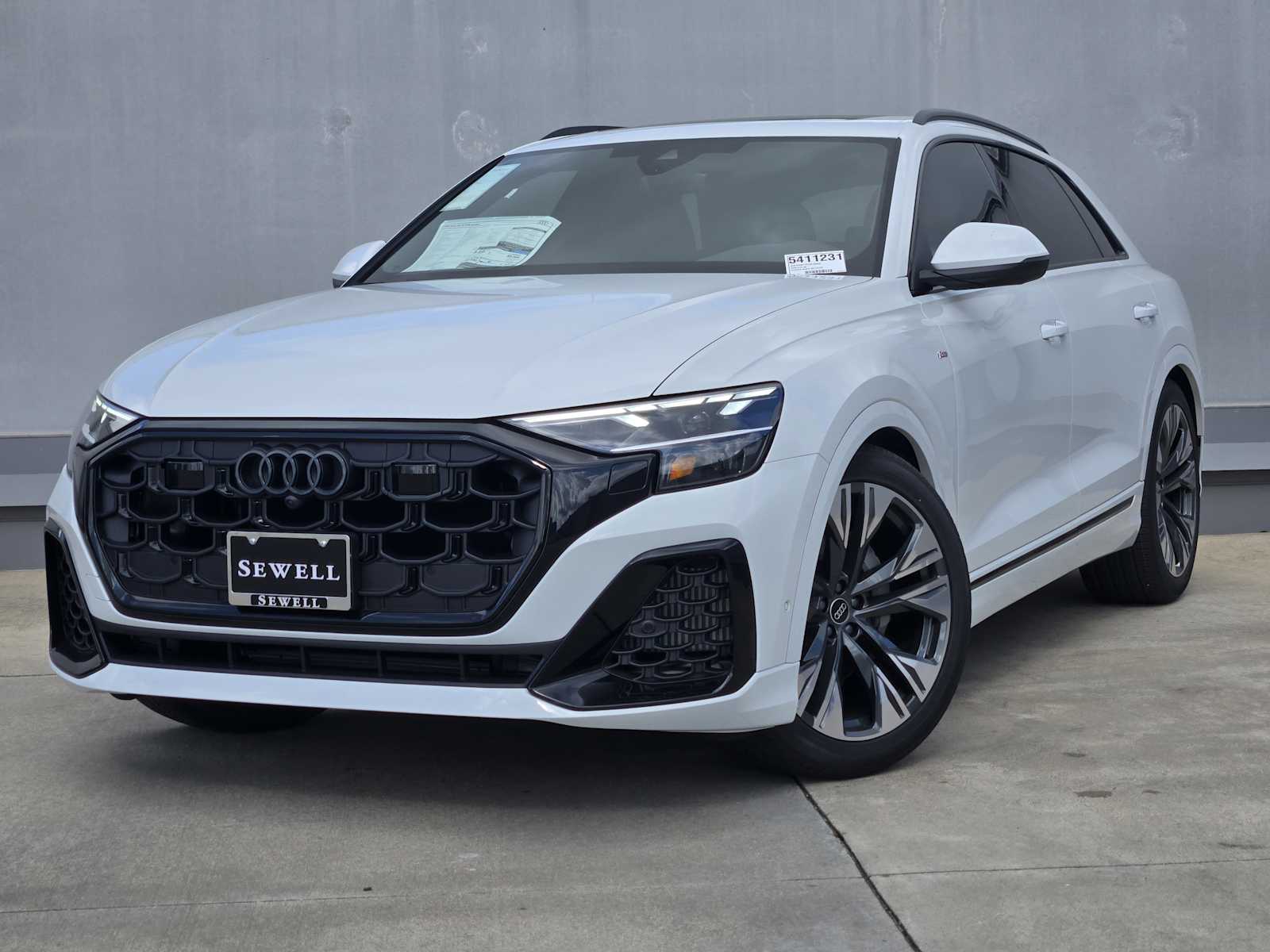 2026 Audi Q8 Premium Plus's photo