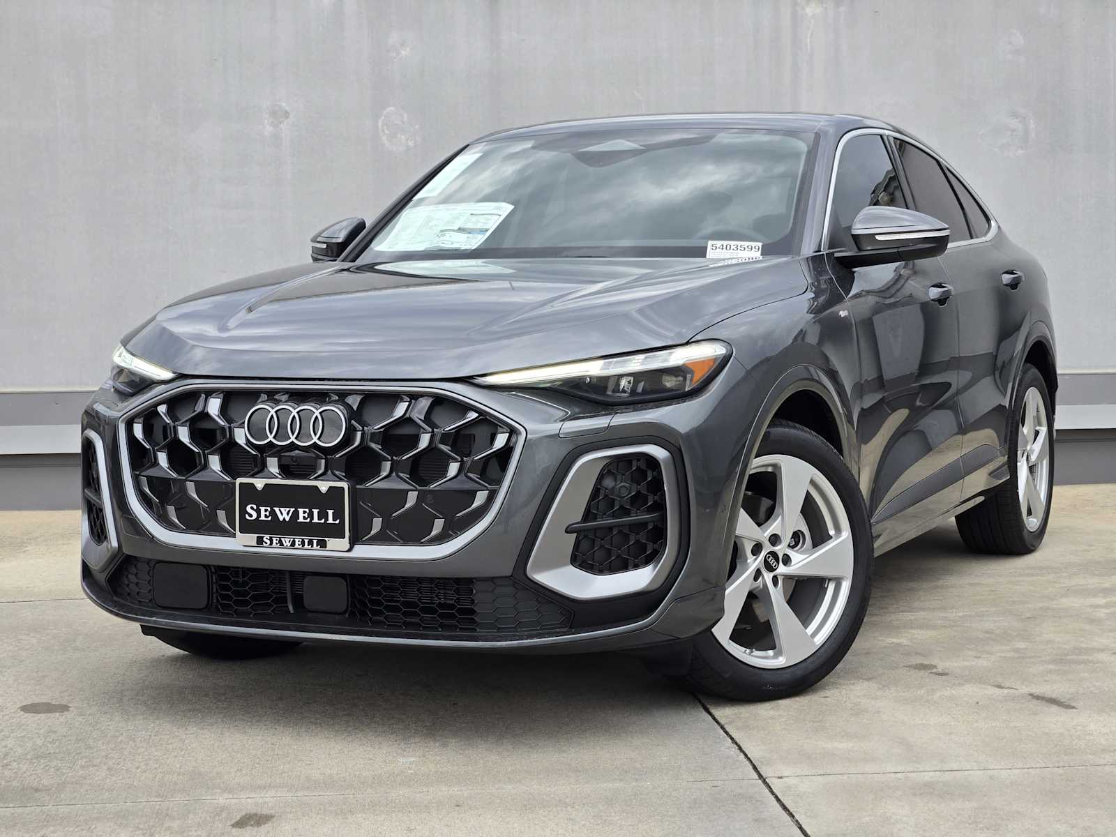 2025 Audi New Q5 Sportback Prestige's photo