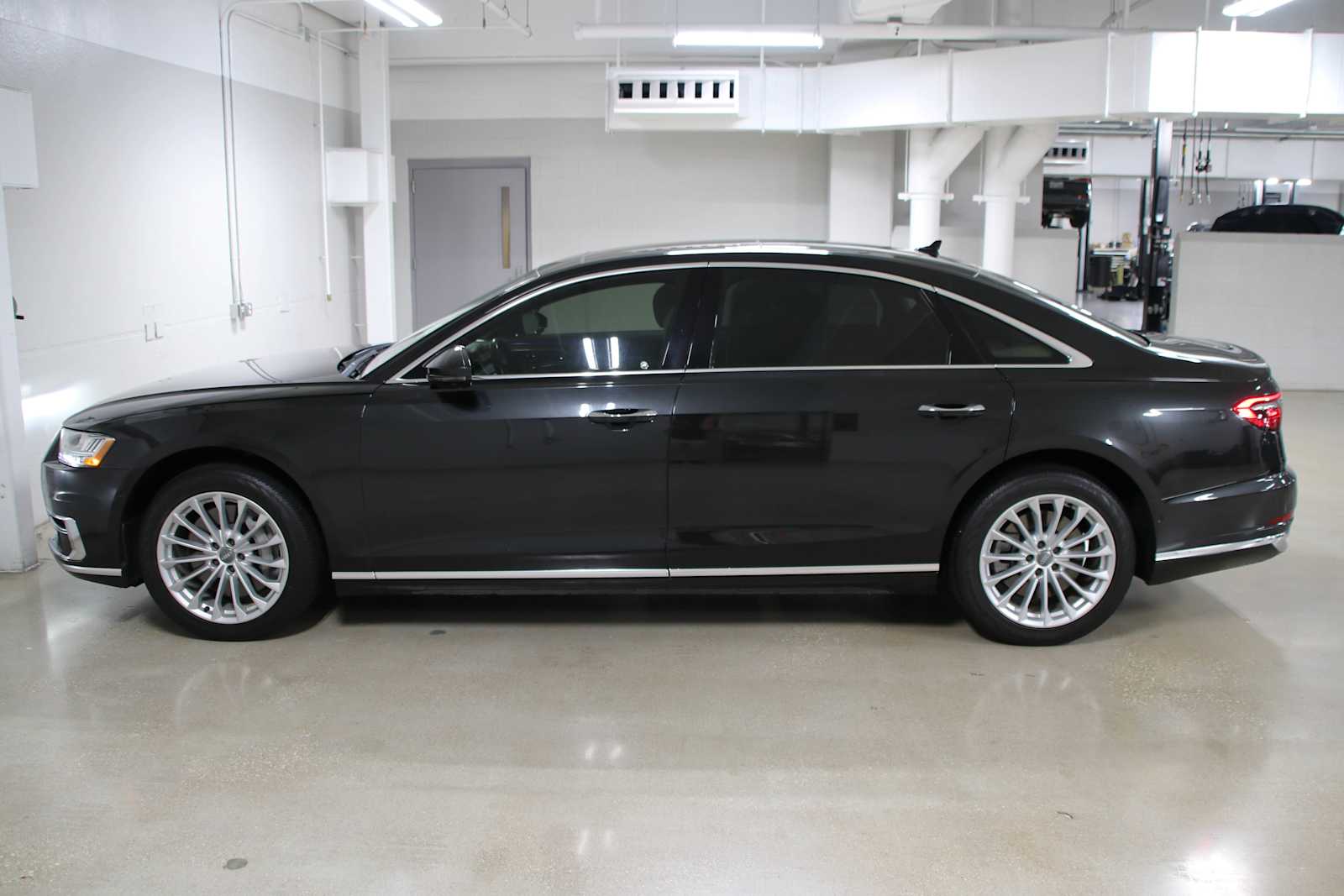 Used 2019 Vesuvius Gray Metallic Audi  image 2