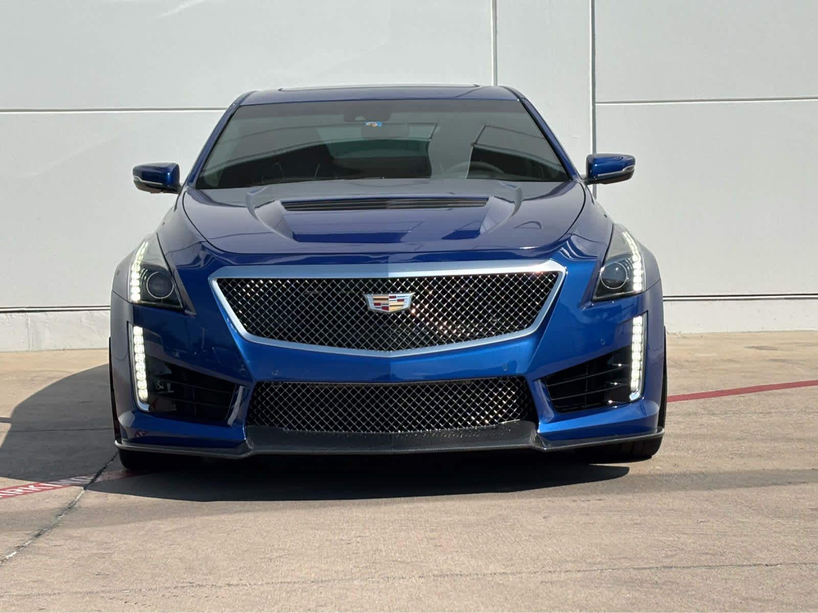 Used 2019 Wave Metallic Cadillac  image 2
