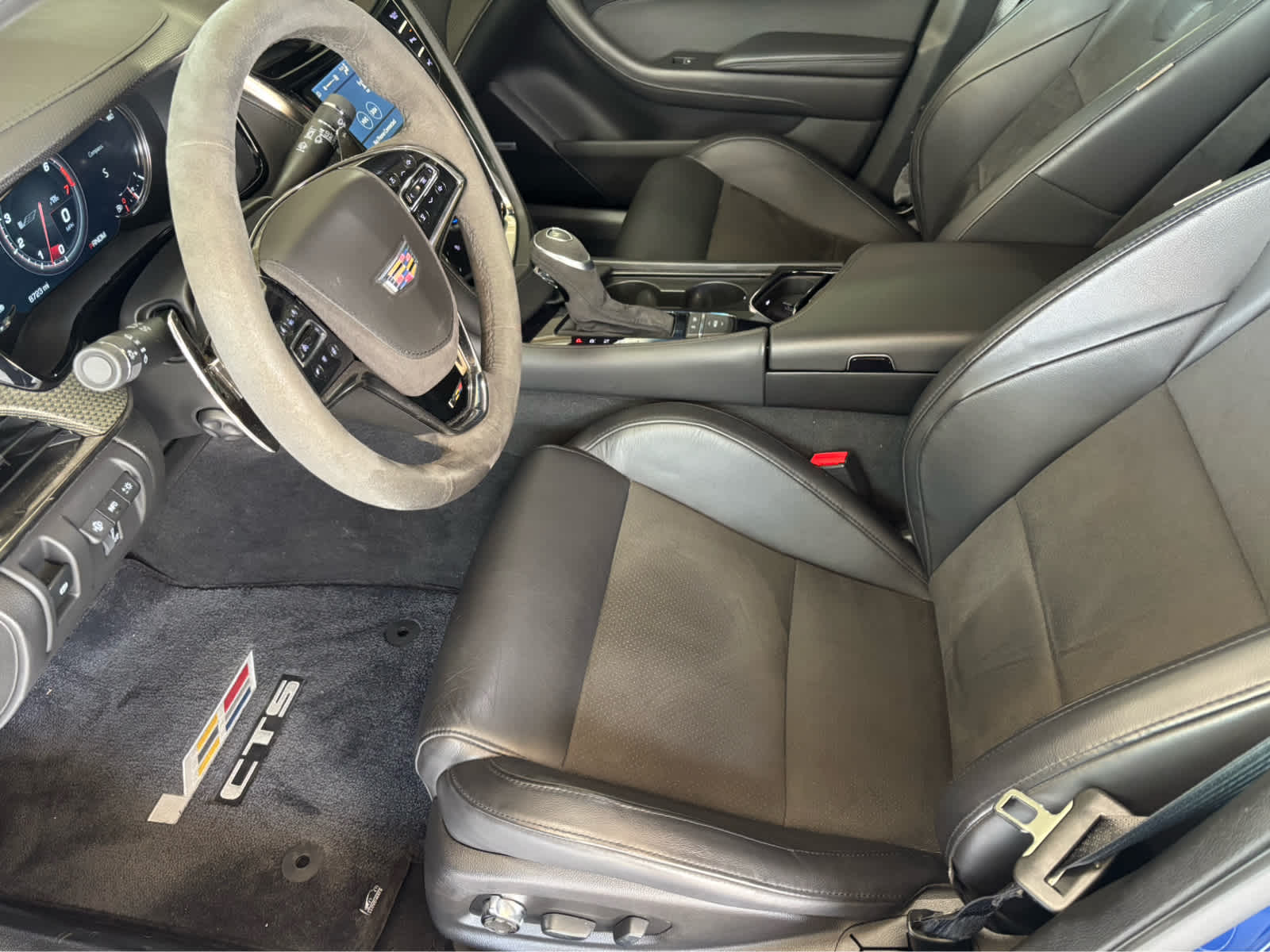 Used 2019 Wave Metallic Cadillac  image 10