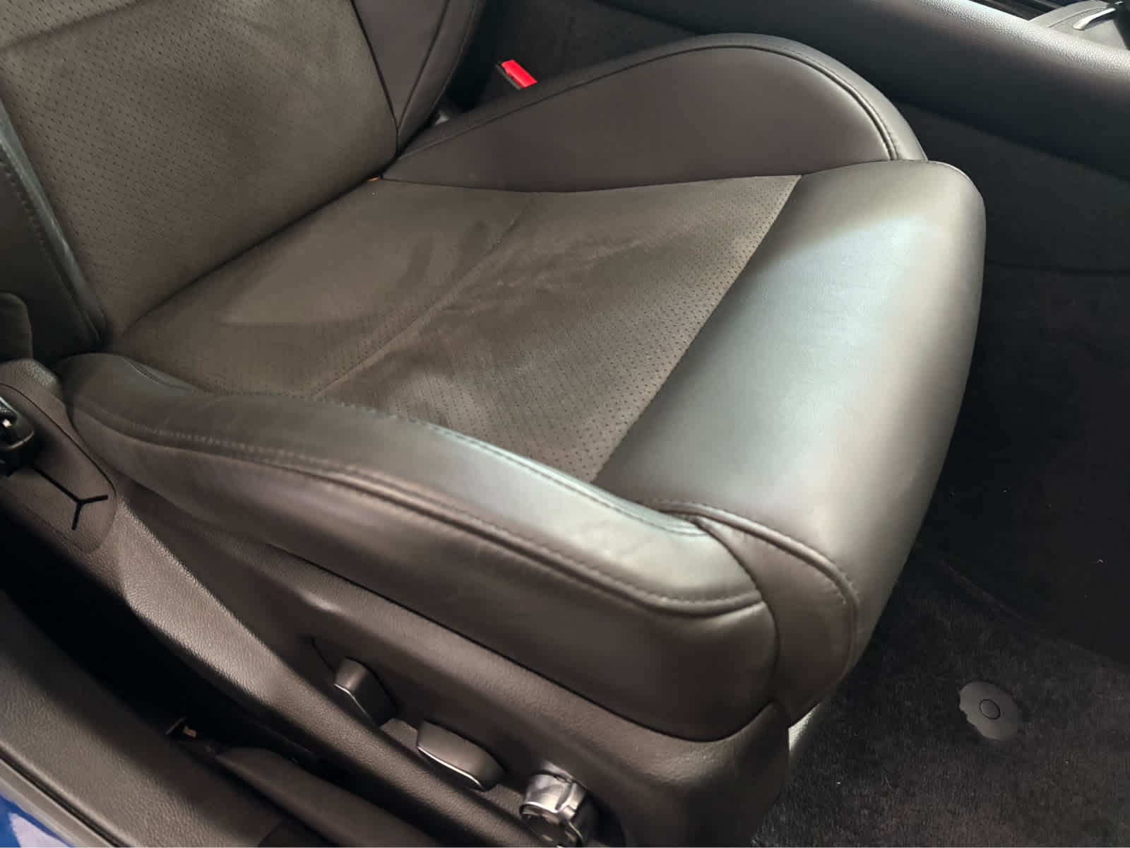 Used 2019 Wave Metallic Cadillac  image 11
