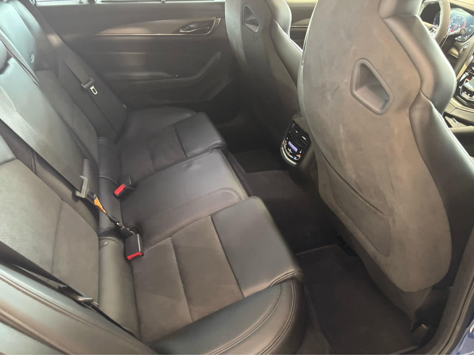 Used 2019 Wave Metallic Cadillac  image 14