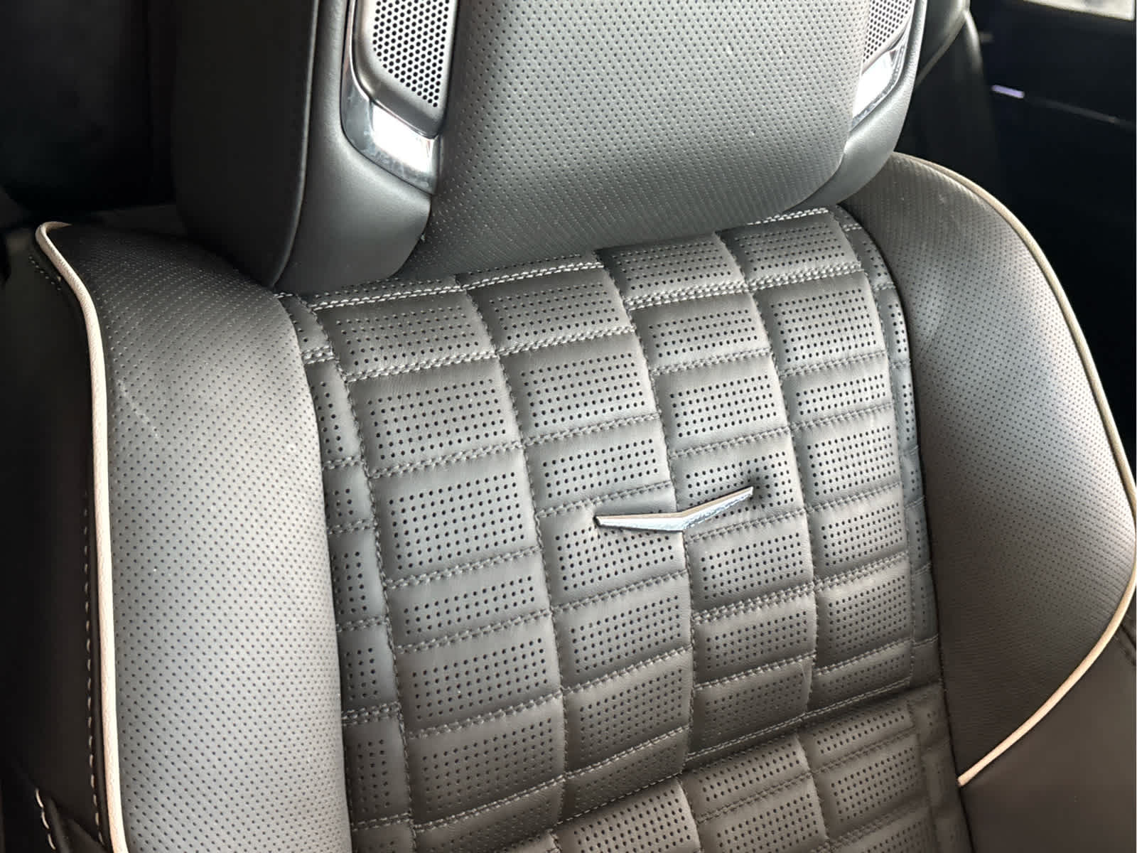 Used 2023 Crystal White Tricoat Cadillac RWD Sport Platinum image 13