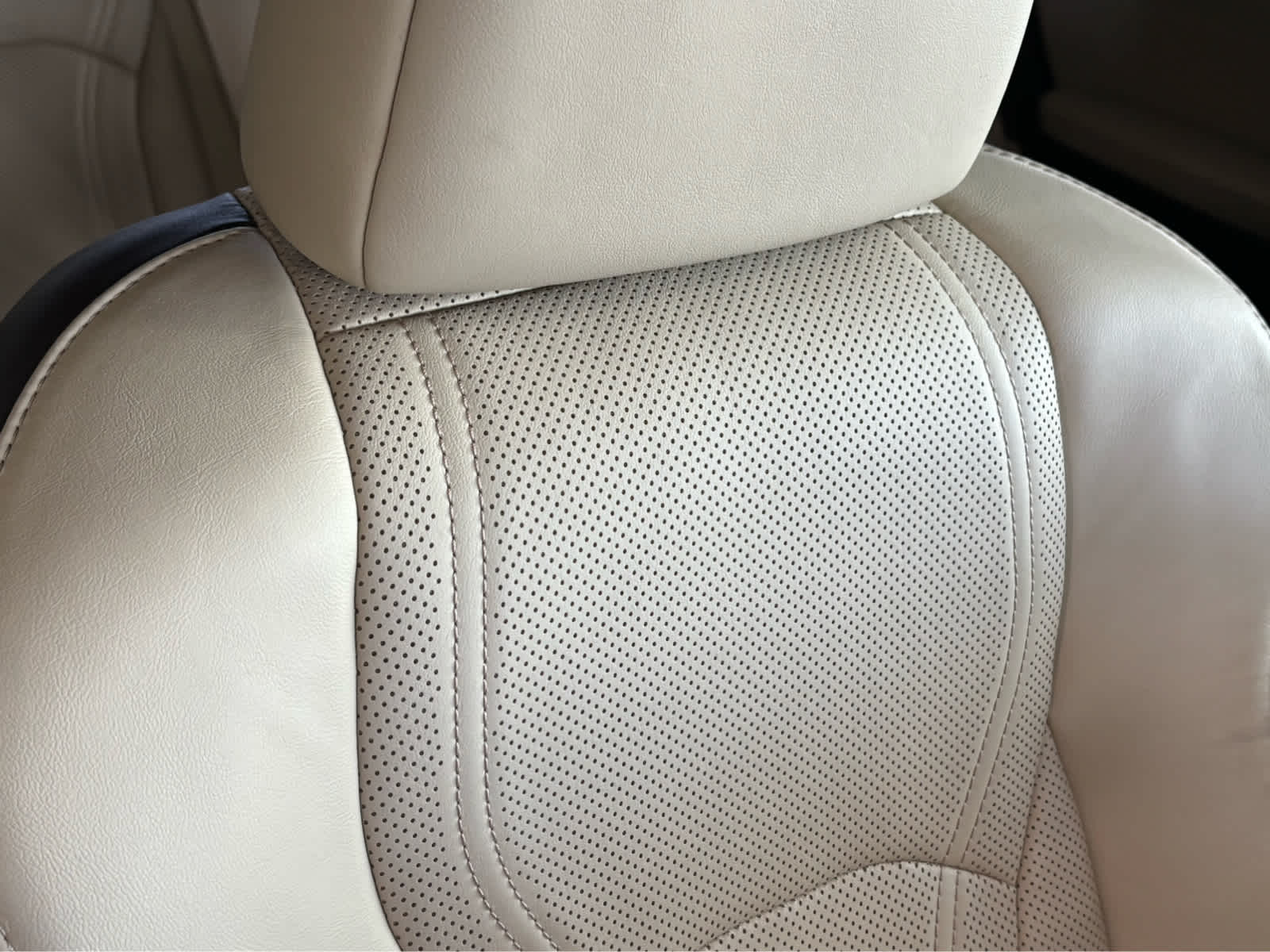 Used 2017 Eminent White Pearl Lexus  image 11