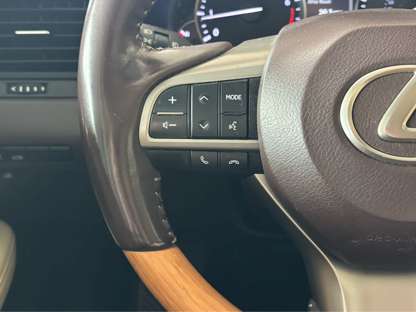 Used 2017 Eminent White Pearl Lexus  image 14
