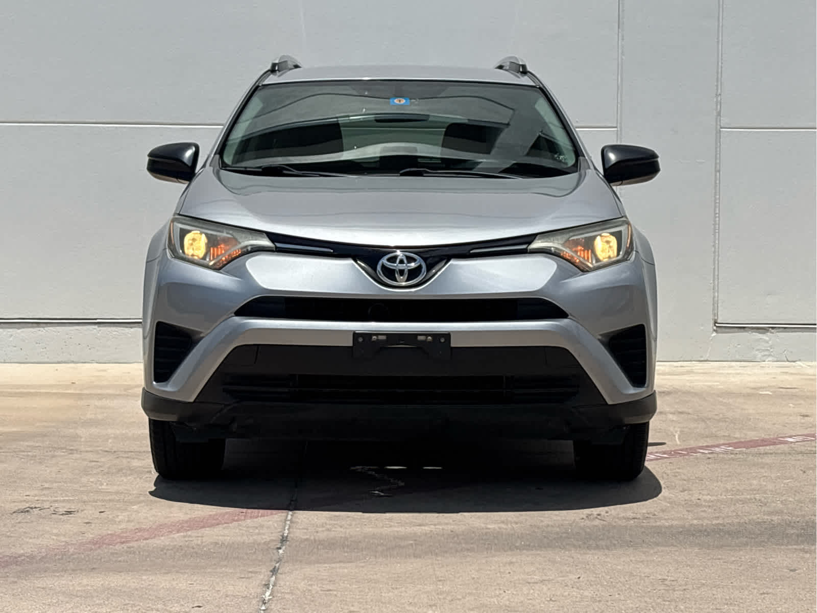 Used 2016  Toyota LE image 2