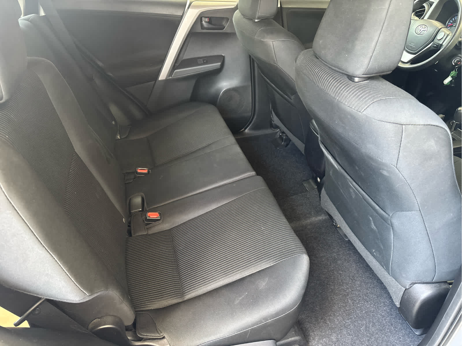 Used 2016  Toyota LE image 14