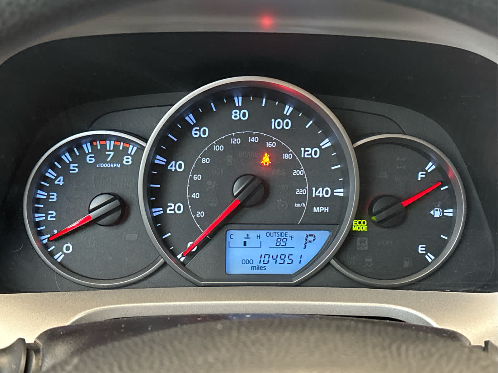 Used 2016  Toyota LE image 17