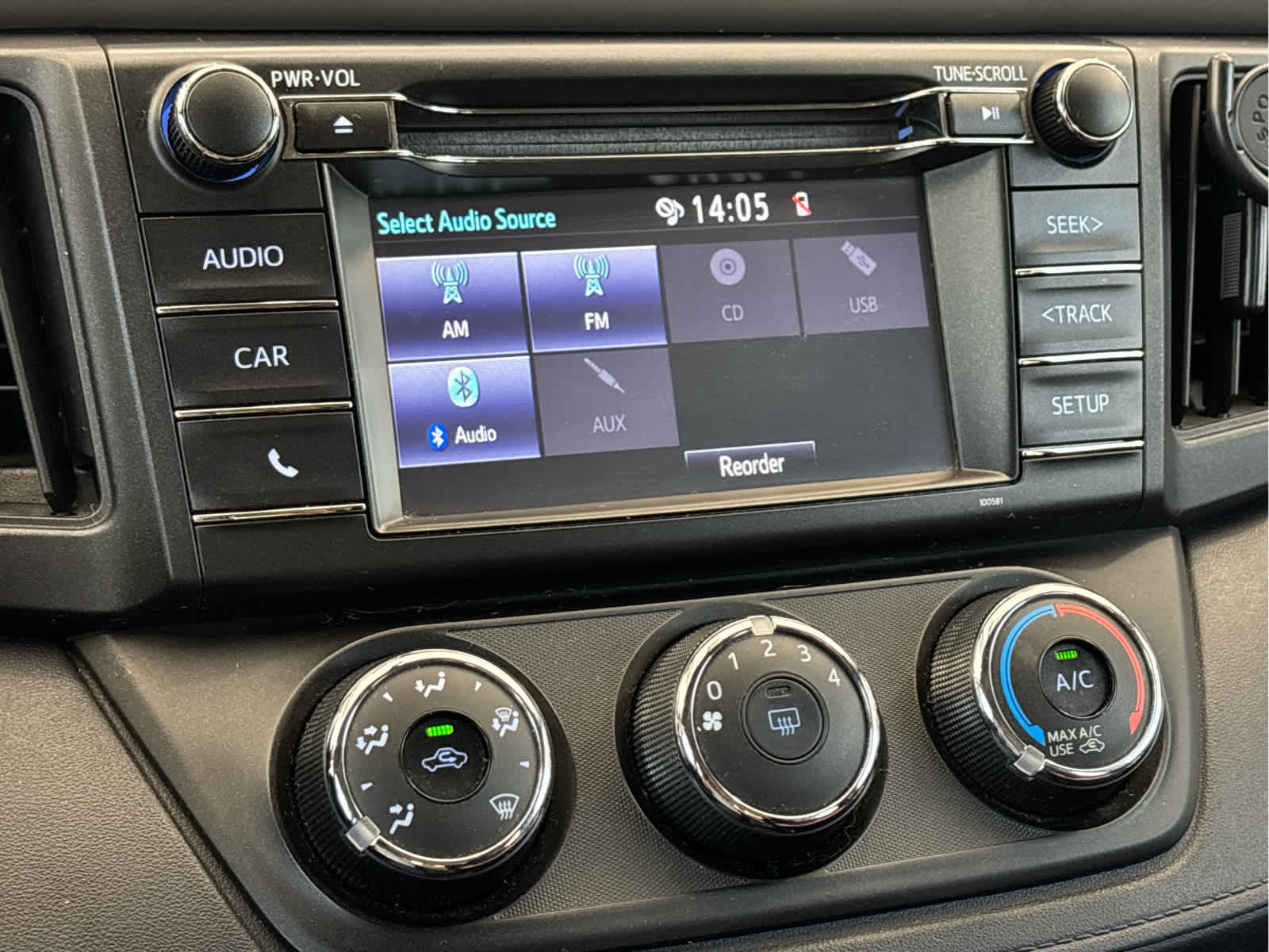 Used 2016  Toyota LE image 22