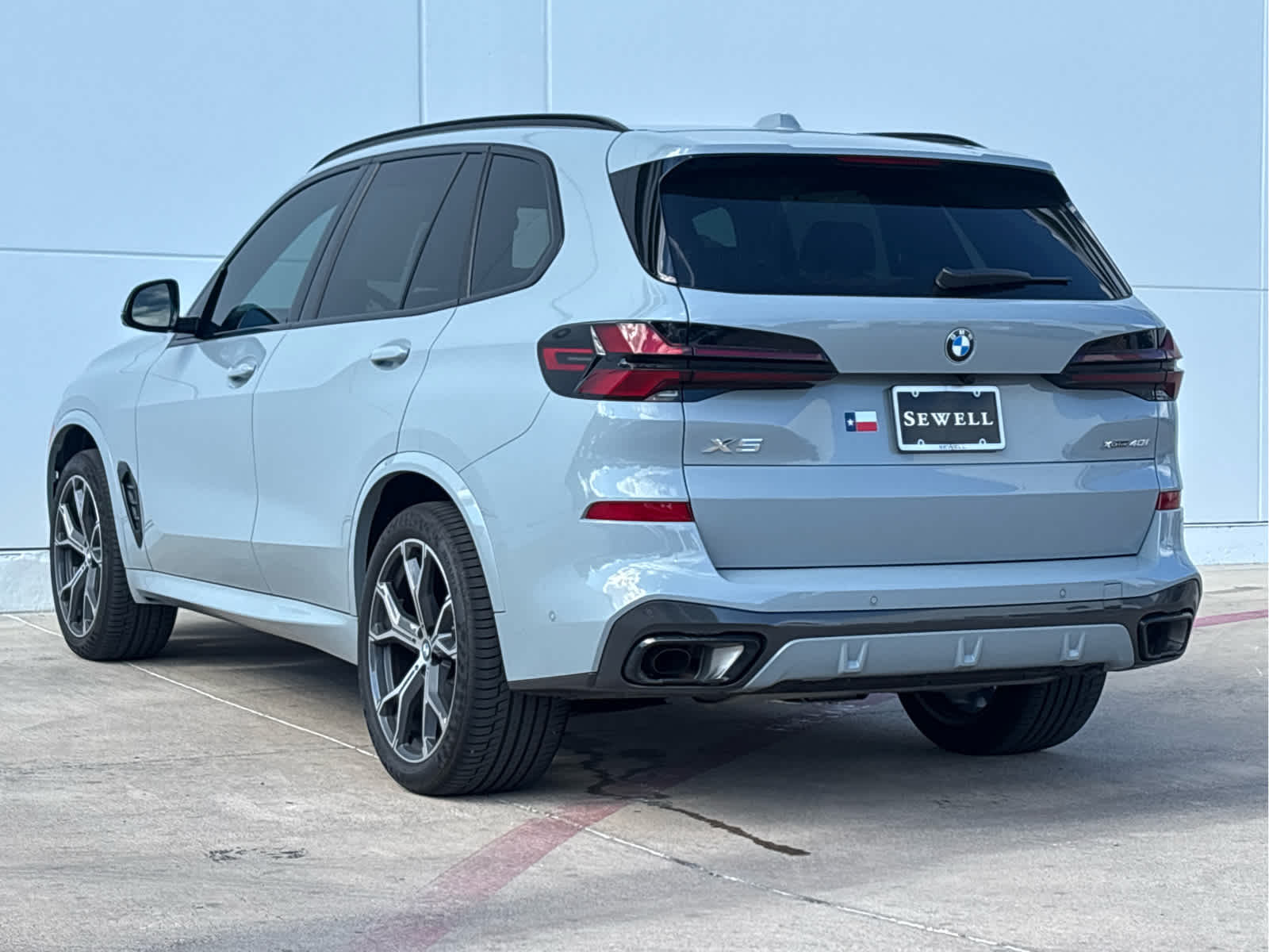 Used 2026  BMW xDrive40i image 6