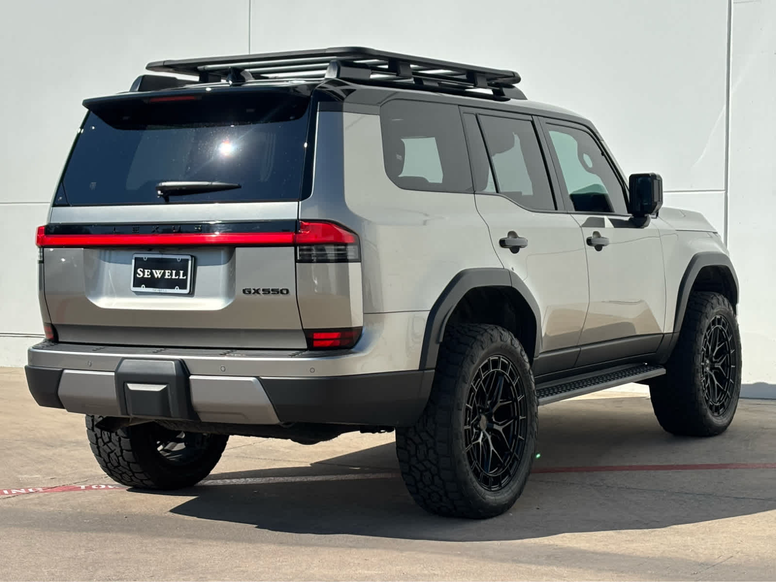 Used 2025  Lexus GX 550 Premium image 4