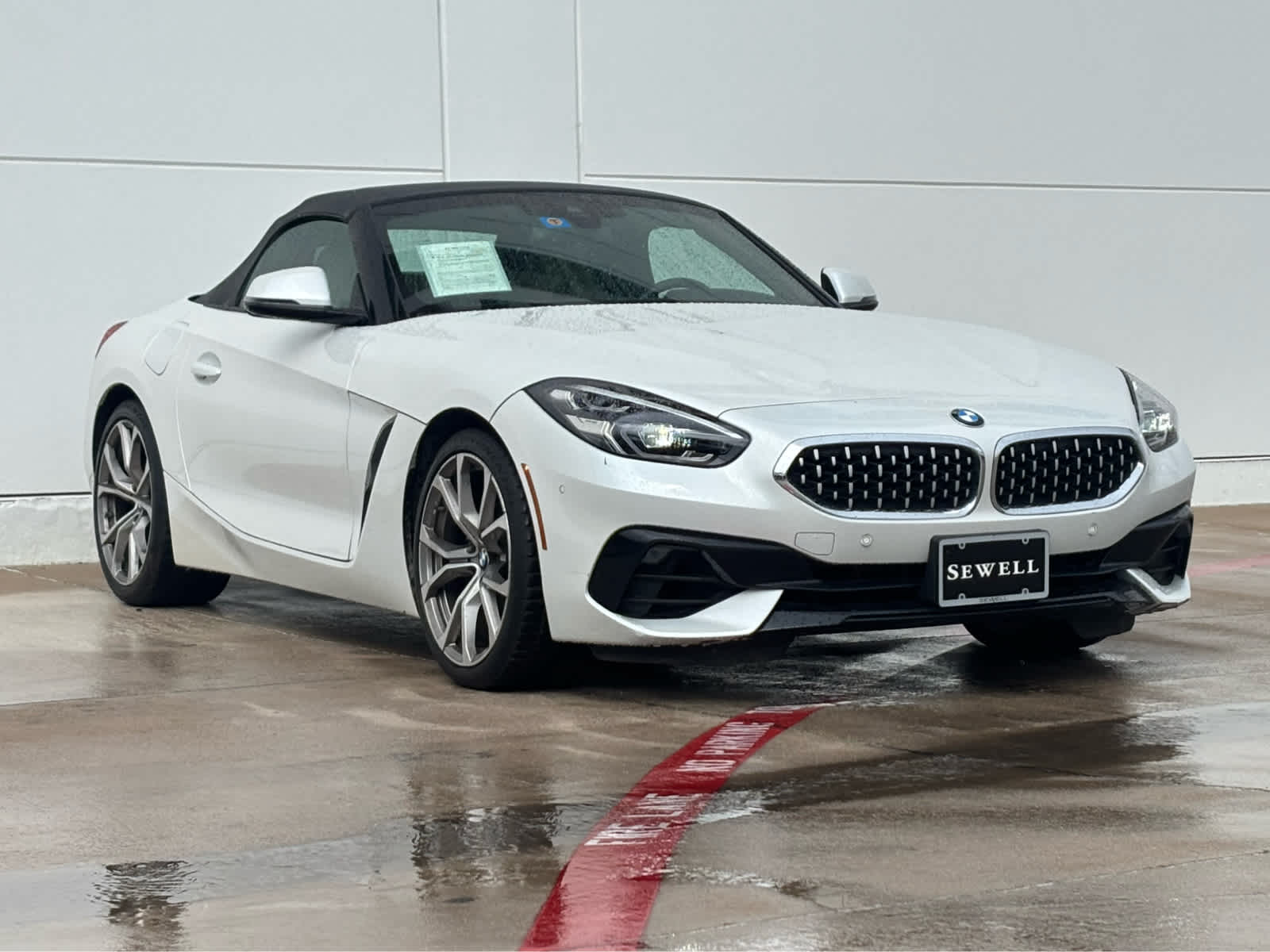 Used 2022 Mineral White Metallic BMW sDrive30i image 3