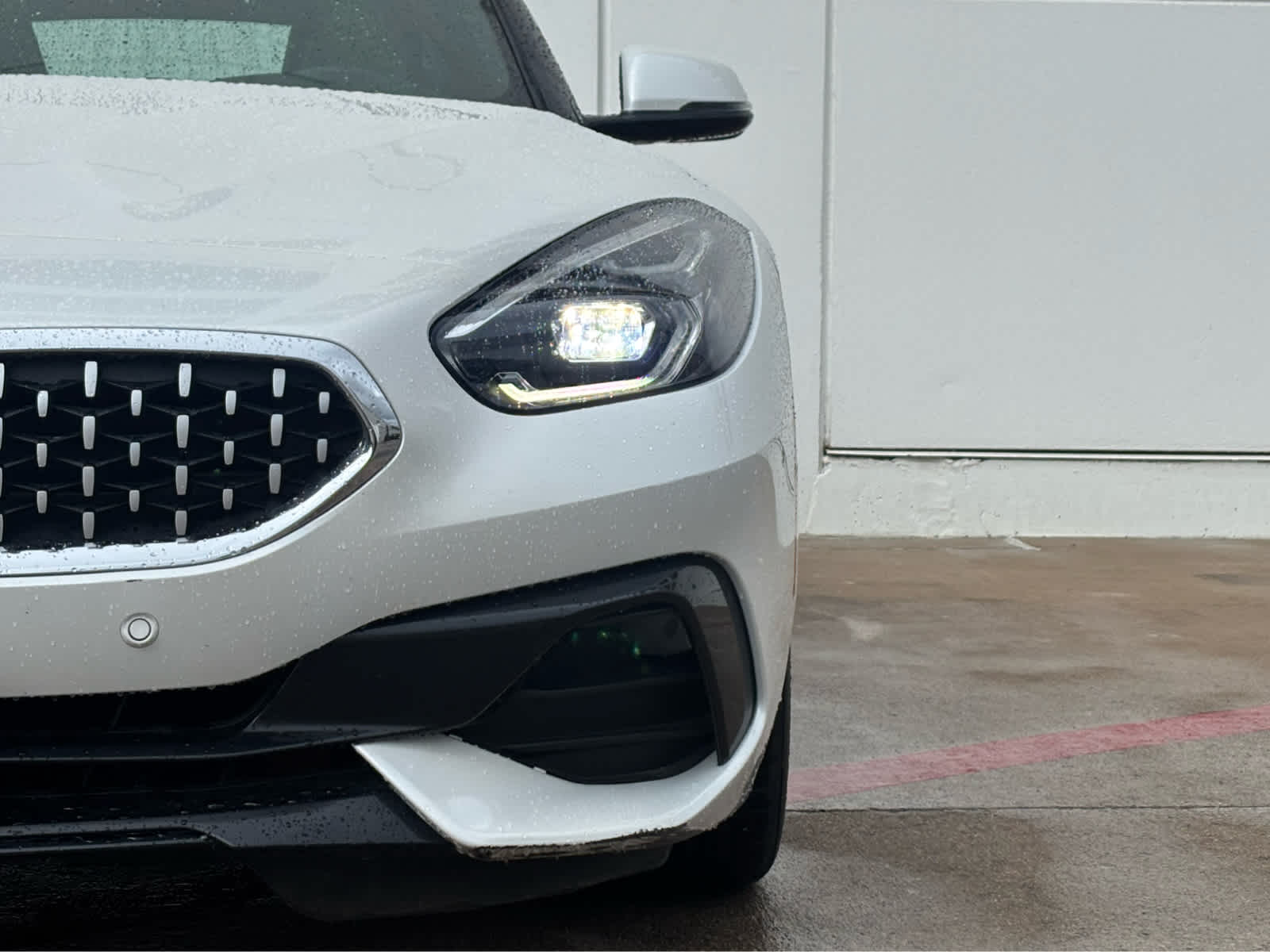 Used 2022 Mineral White Metallic BMW sDrive30i image 7