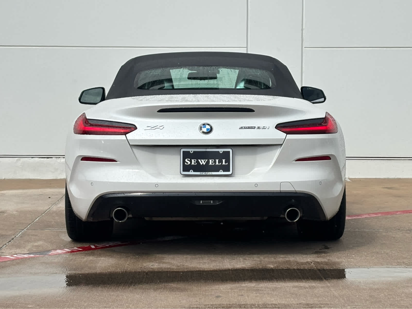Used 2022 Mineral White Metallic BMW sDrive30i image 5