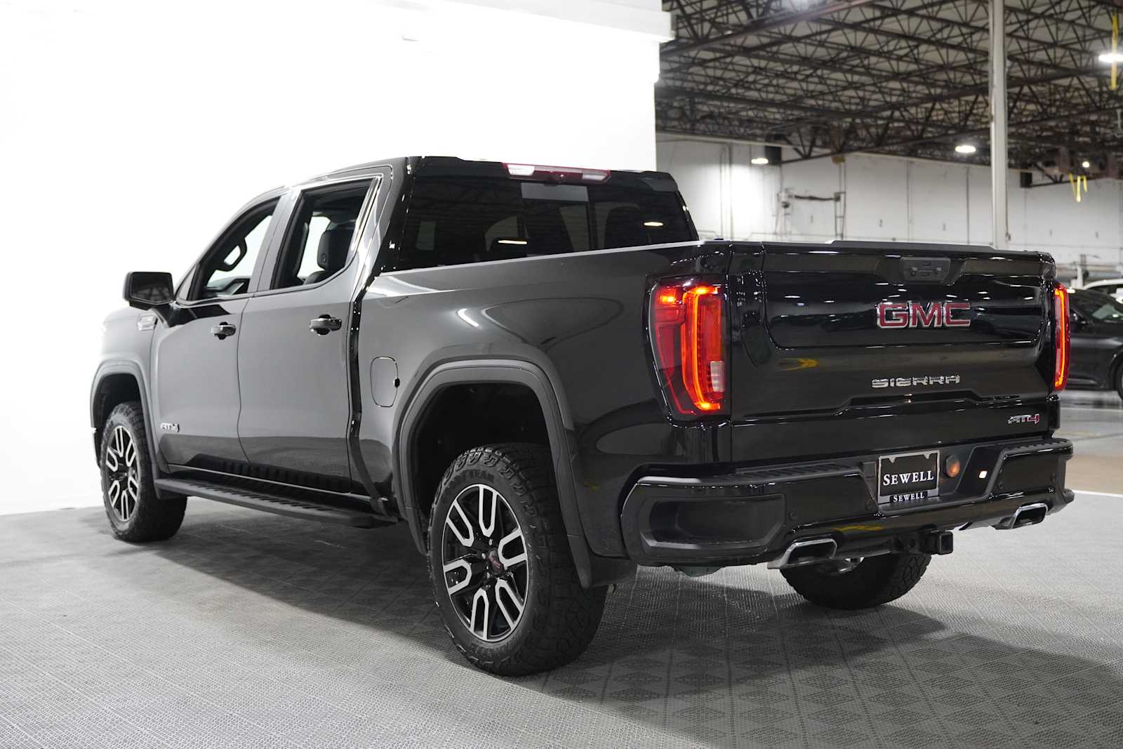 Used 2024 Onyx Black GMC AT4 image 5