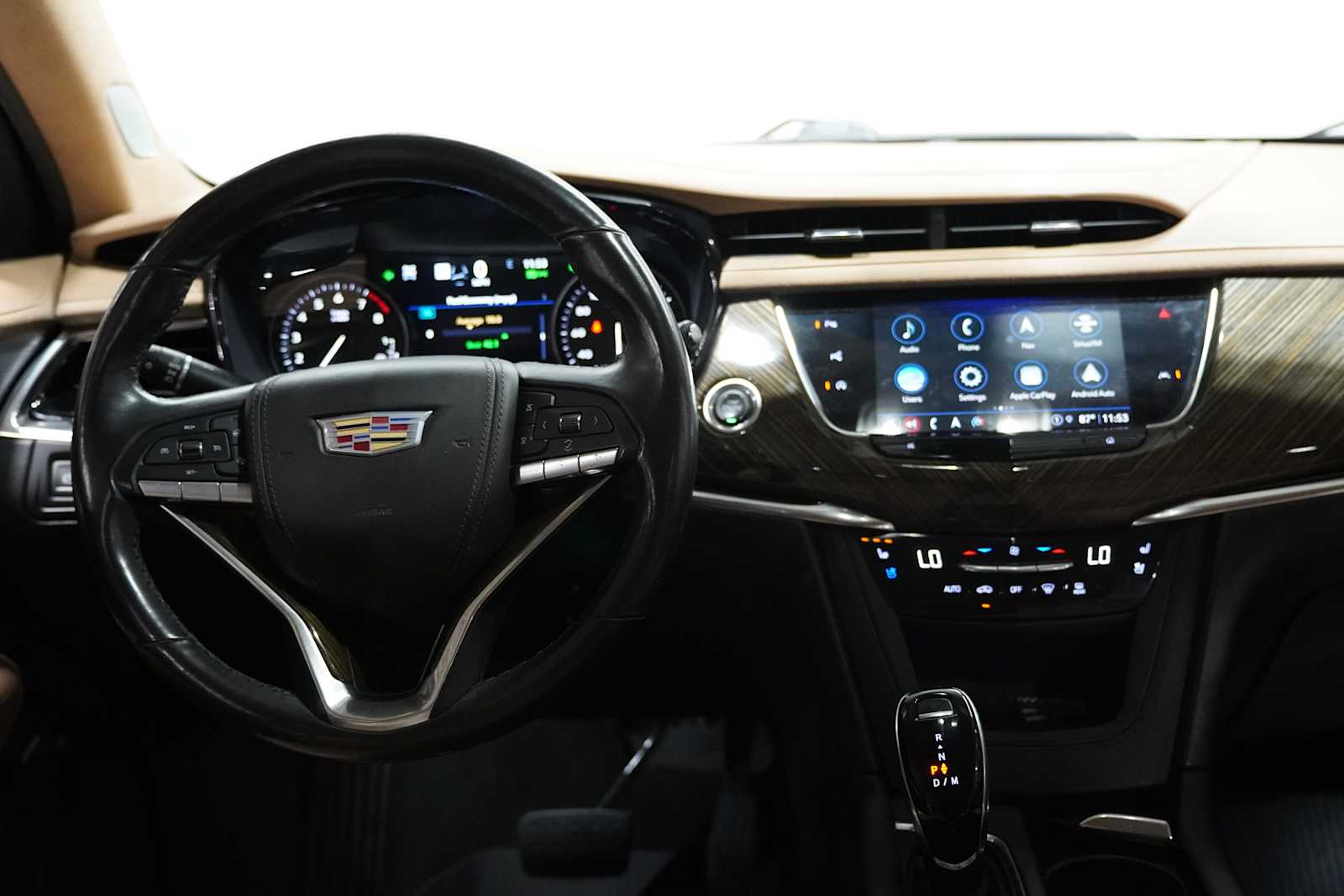 Used 2022 Crystal White Tricoat Cadillac Premium Luxury image 21