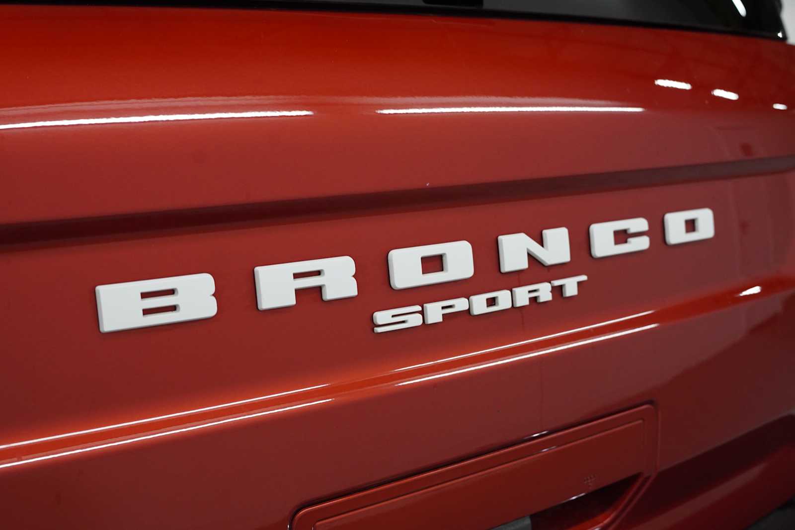 Used 2022 Hot Pepper Red Tinted Clearcoat Ford Big Bend image 9