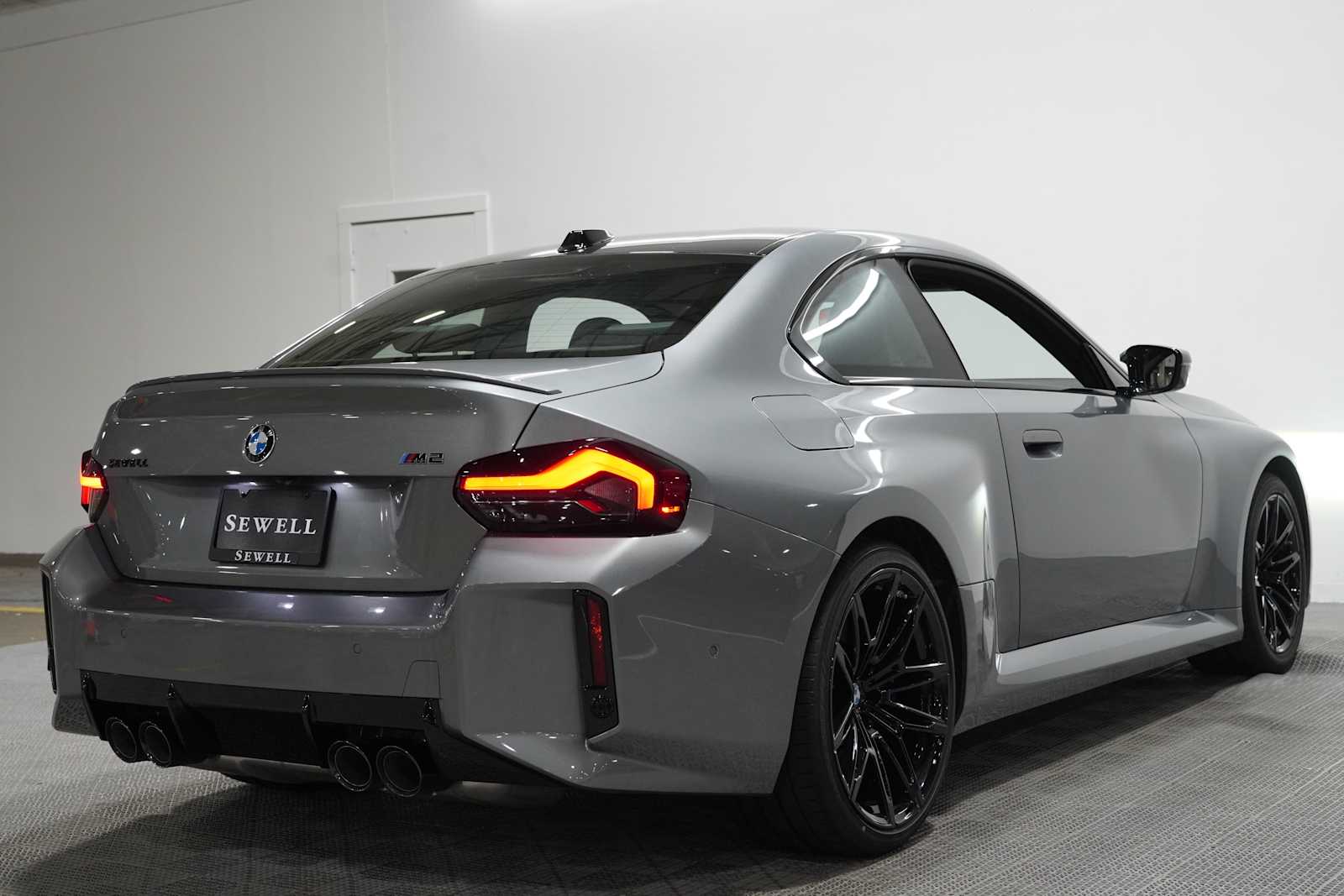 New 2026 Skyscraper Grey Metallic BMW  image 2