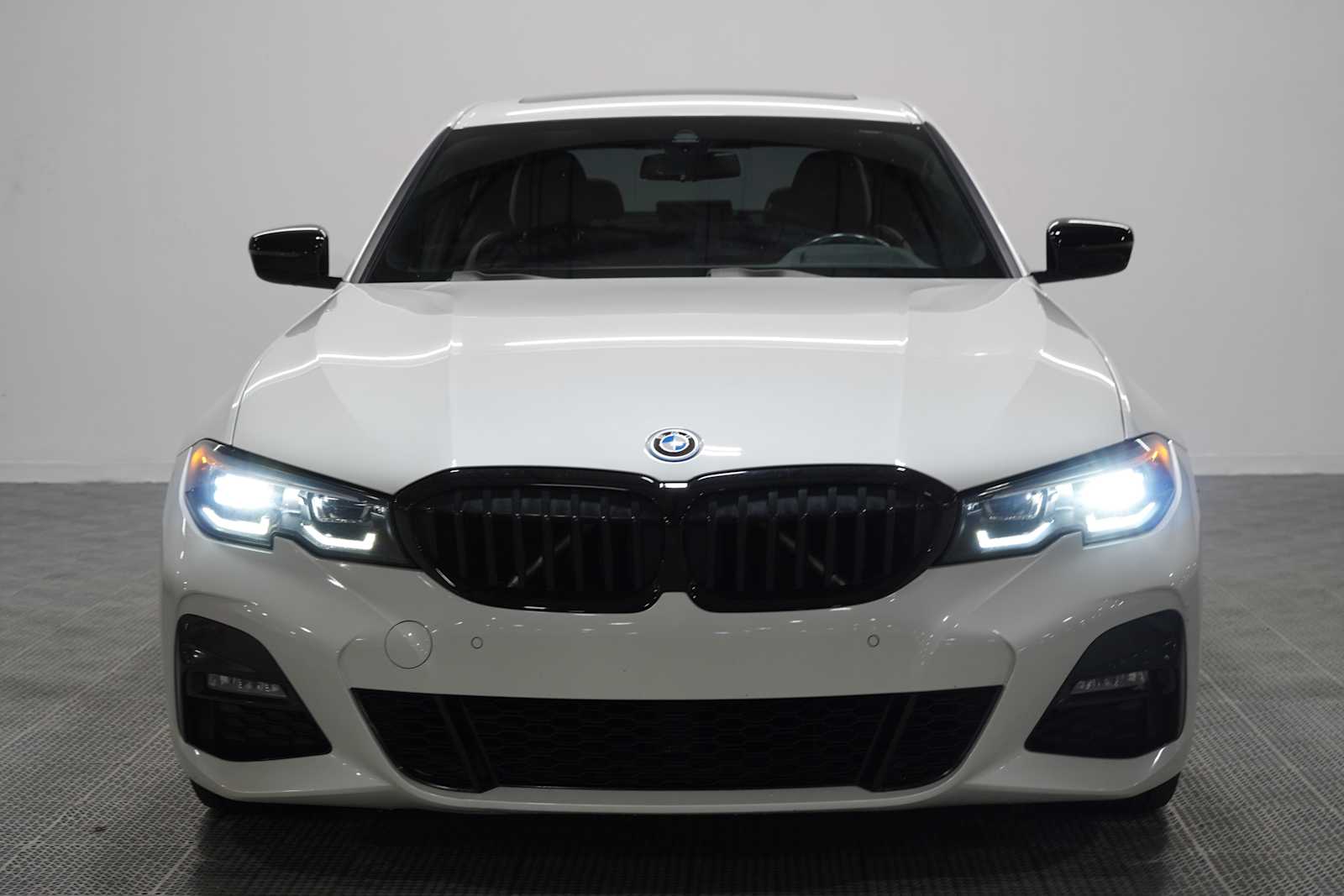 Used 2022 Mineral White Metallic BMW 330e xDrive image 2