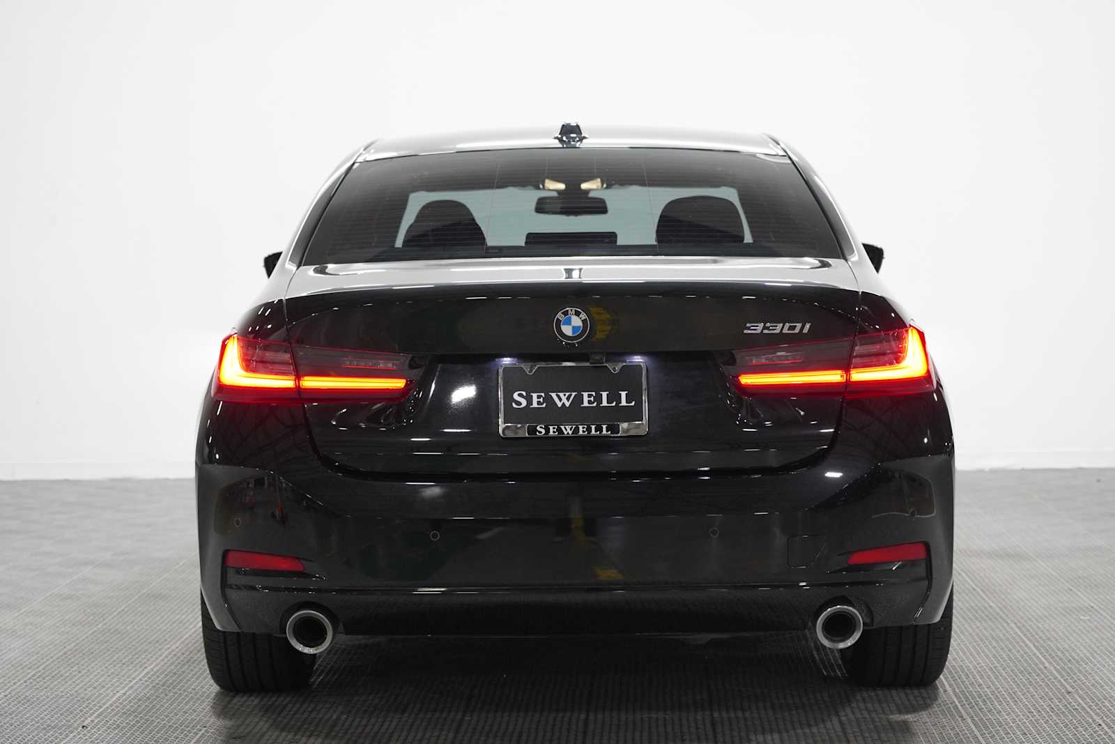 Certified Used 2023 Black Sapphire Metallic BMW 330i image 5